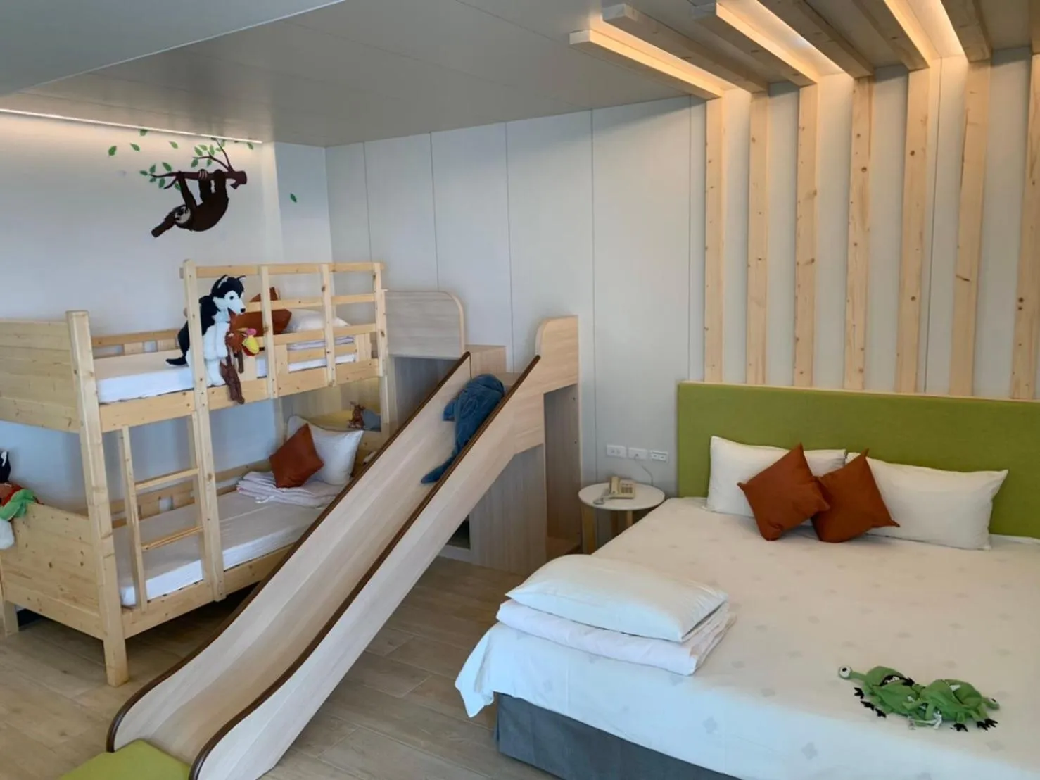 Bedroom, Bed in Beachcastle & Sea View Villa