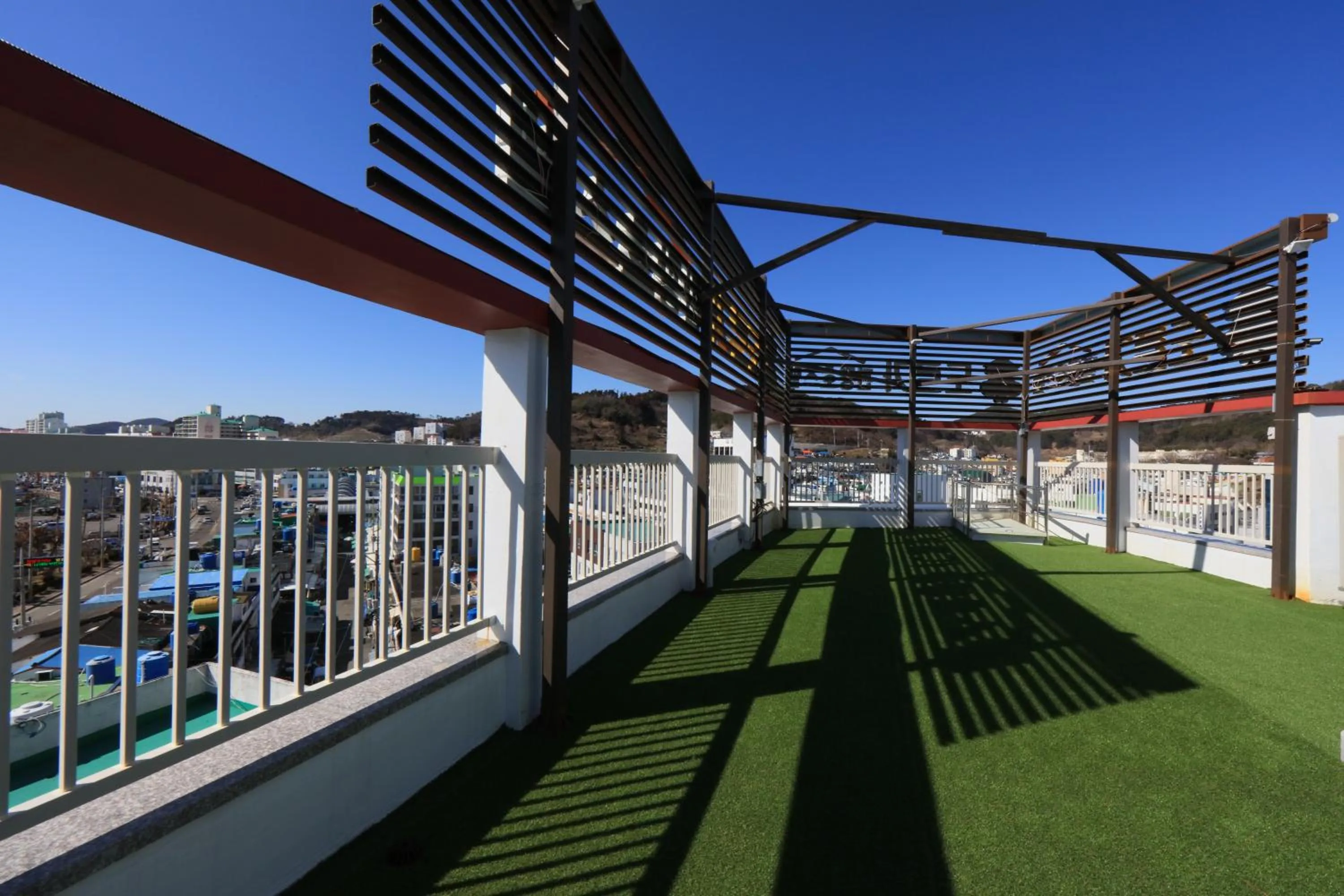 Day in Dorcas Tourist Hostel