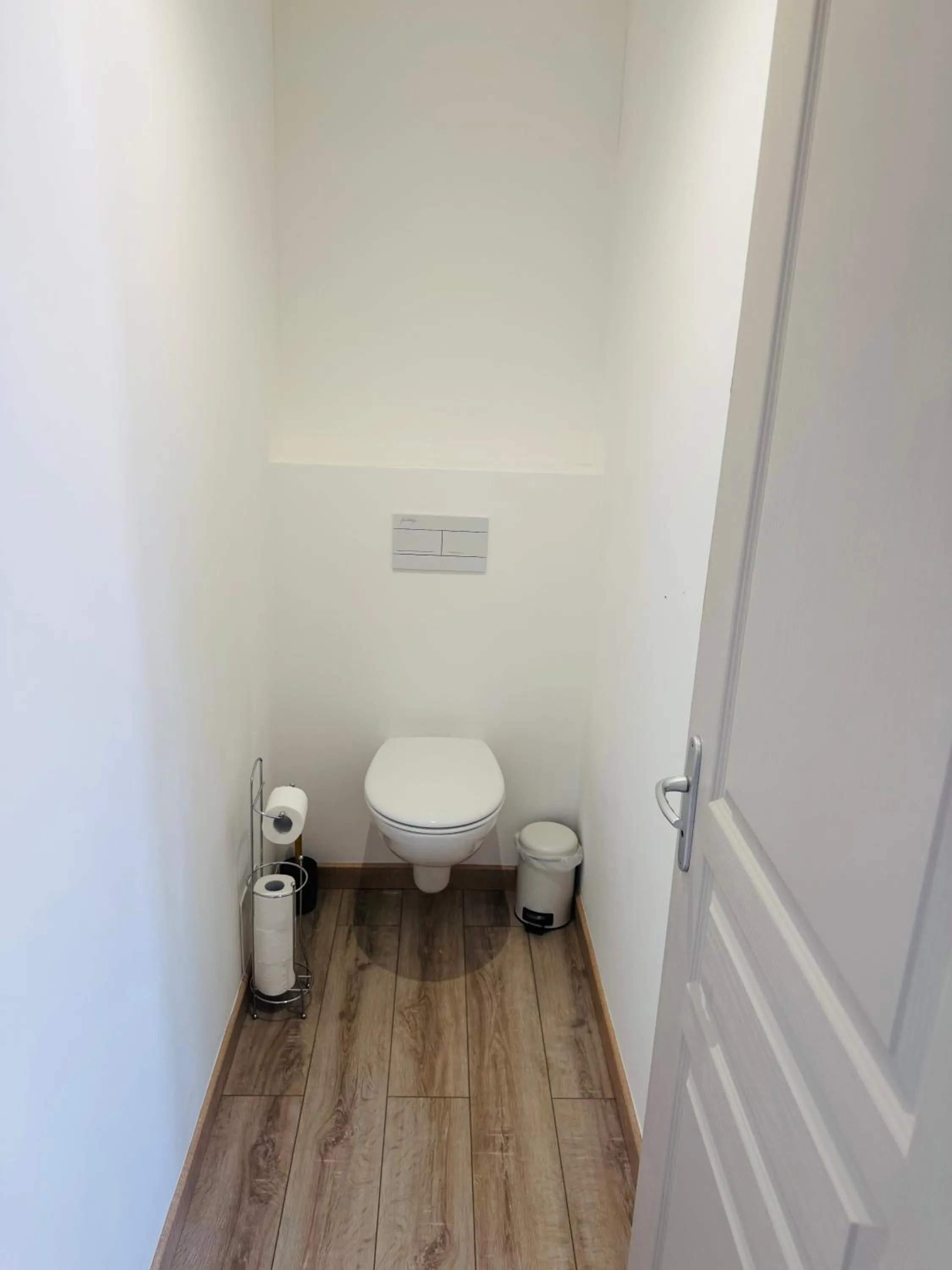 Toilet in L'Aiglon Bylitis