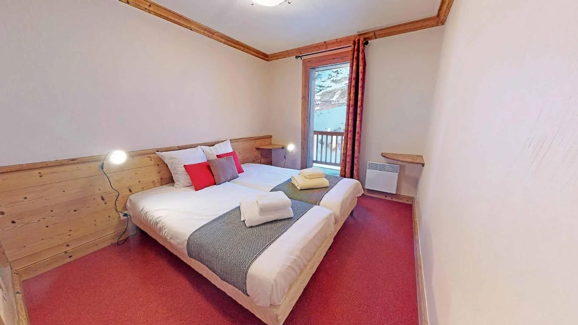 Bedroom, Bed in Le Sabot de Vénus