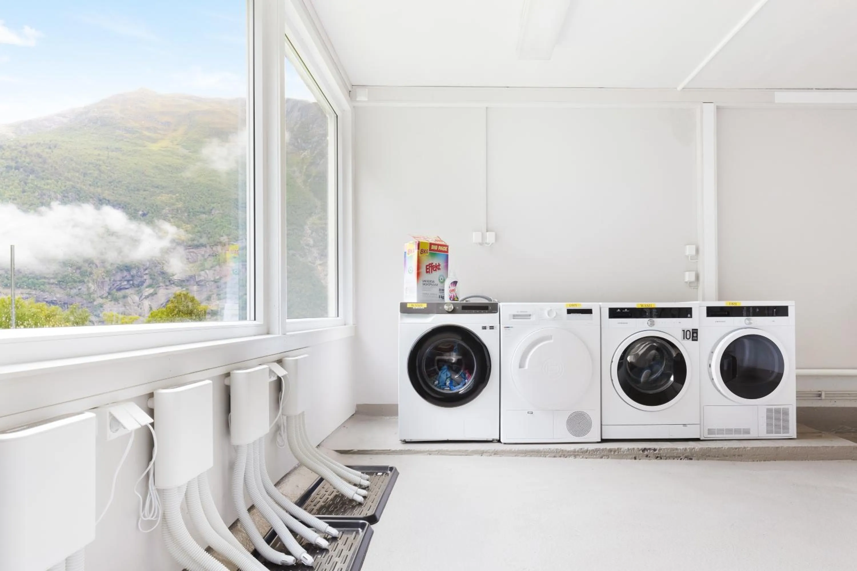 washing machine in Trolltunga Aparthotel