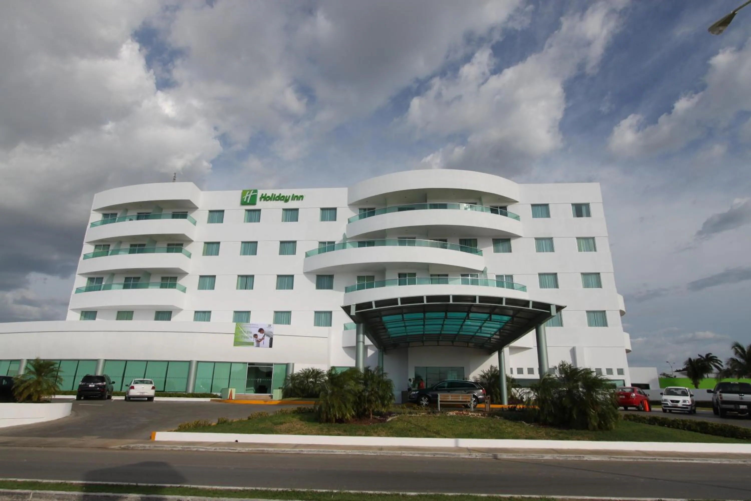 Property building in Holiday Inn Campeche by IHG
