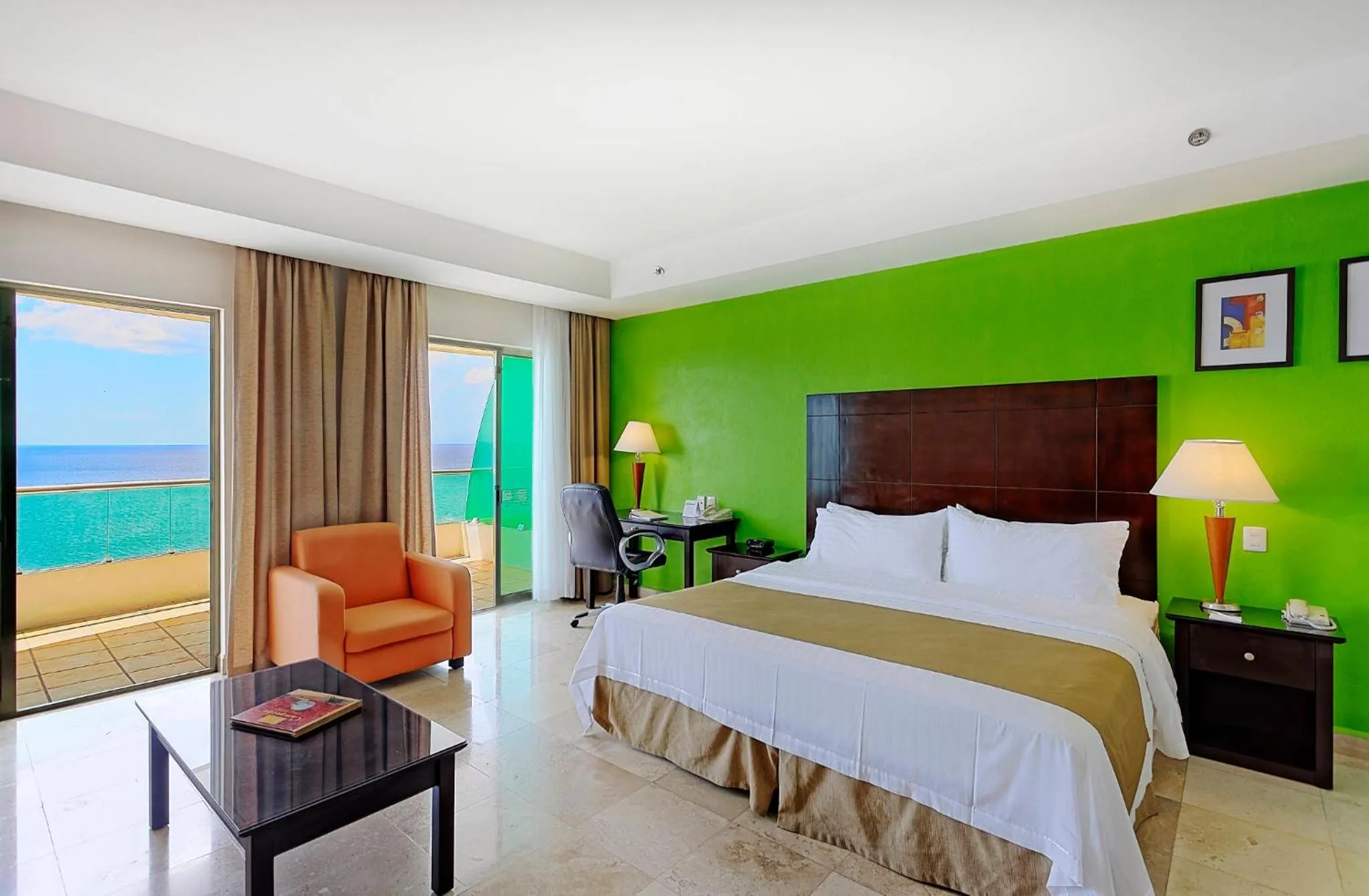 Bed in Holiday Inn Campeche by IHG