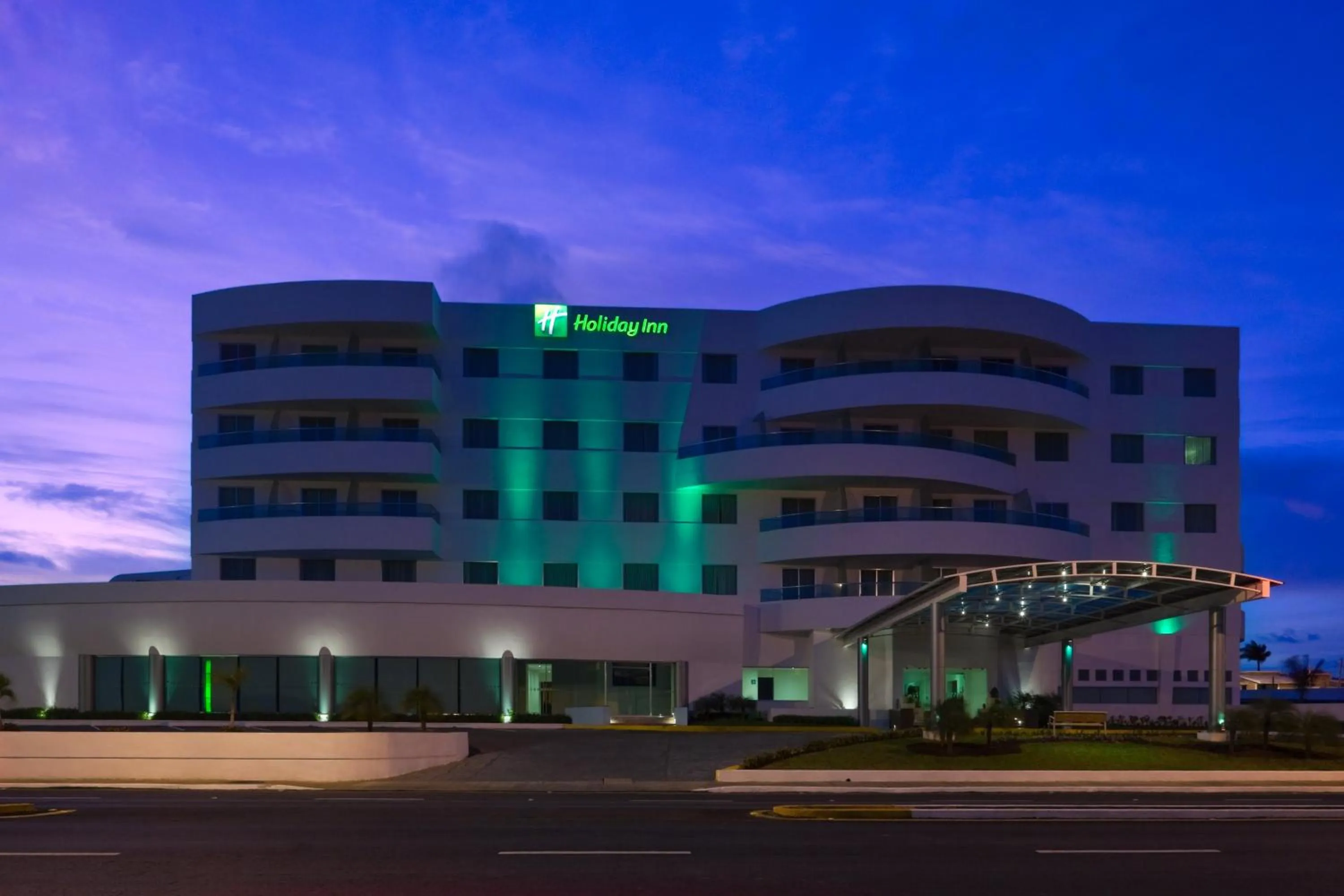 Property building in Holiday Inn Campeche by IHG