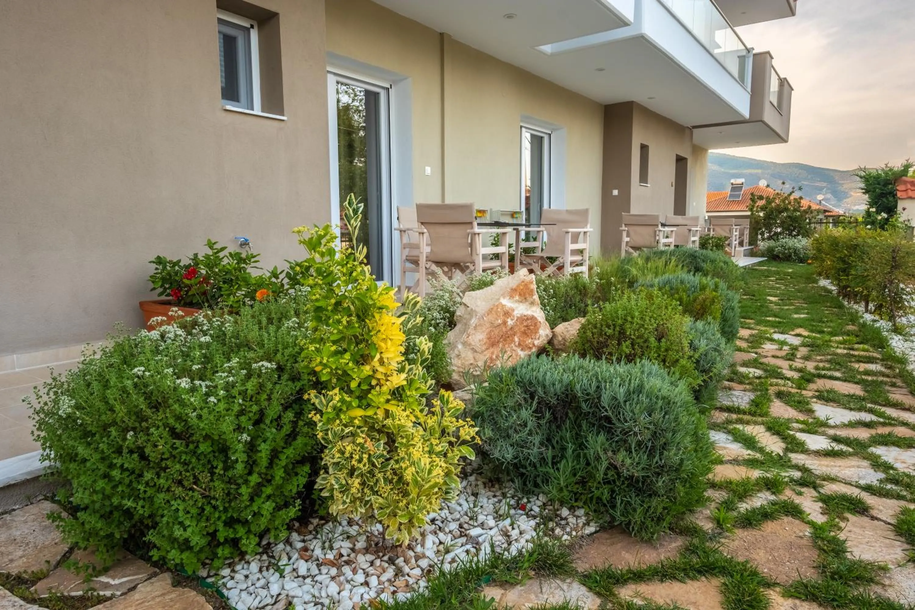 Garden in Lagaria Luxury Rooms