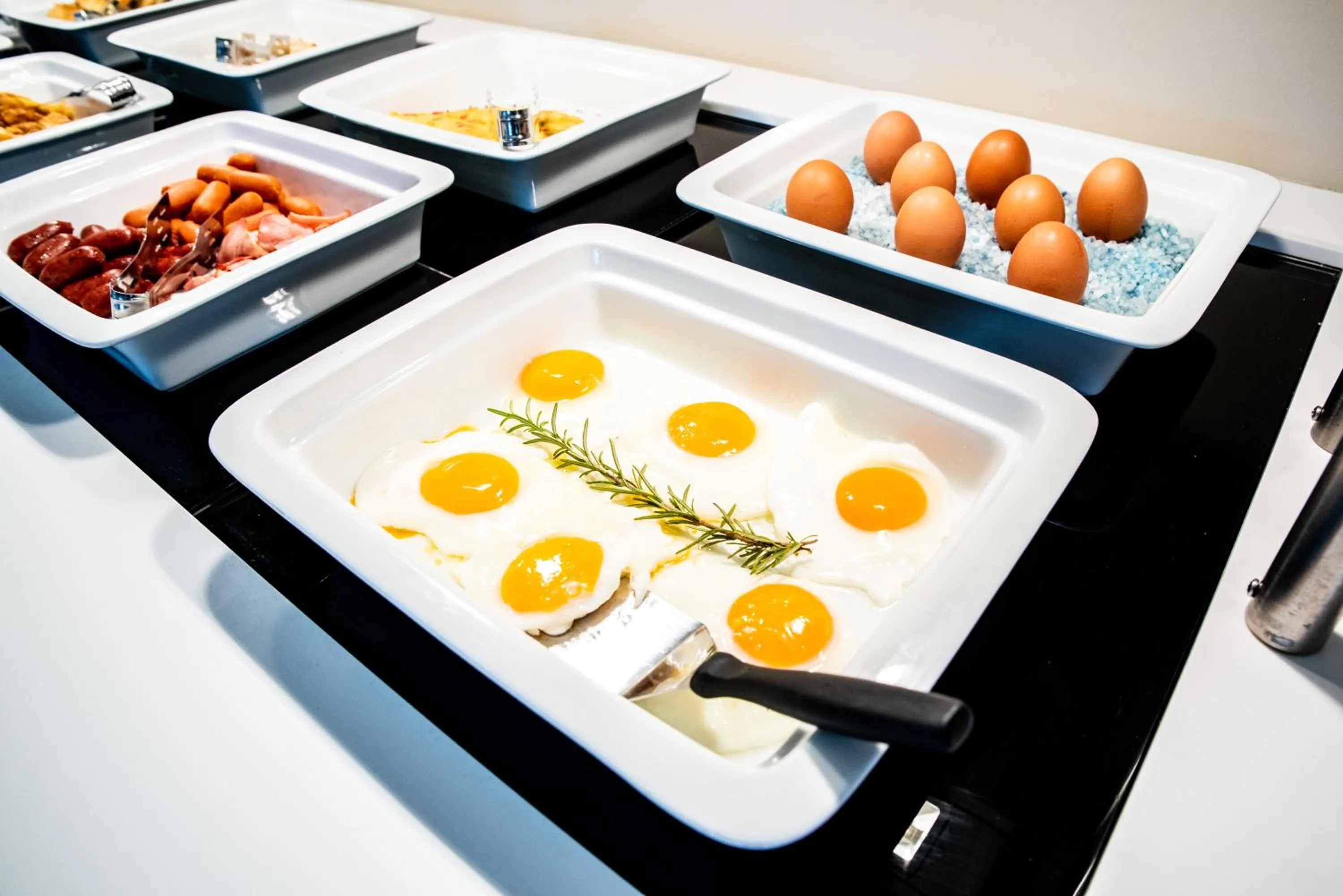 Buffet breakfast in Lagaria Luxury Rooms