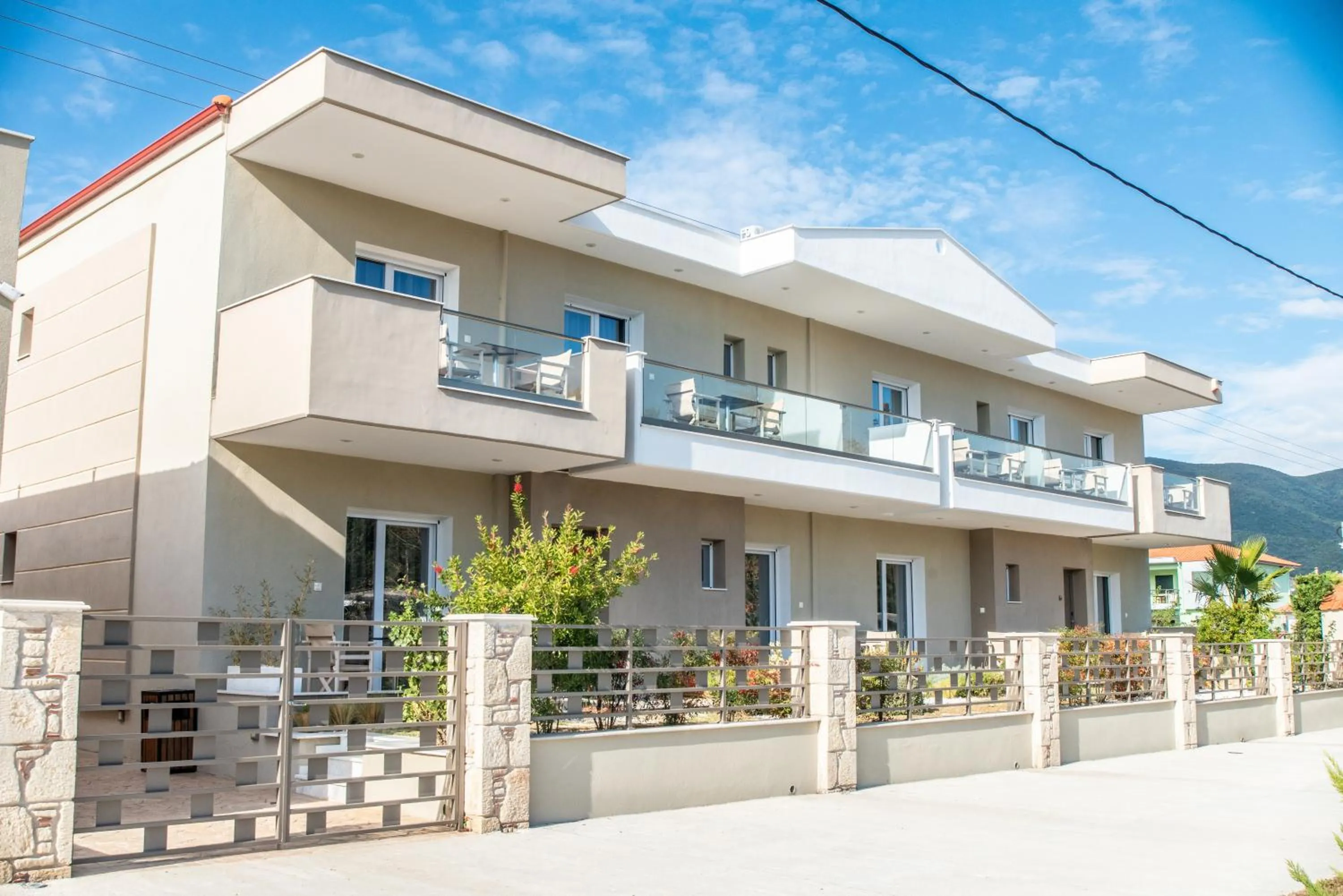 Facade/entrance in Lagaria Luxury Rooms