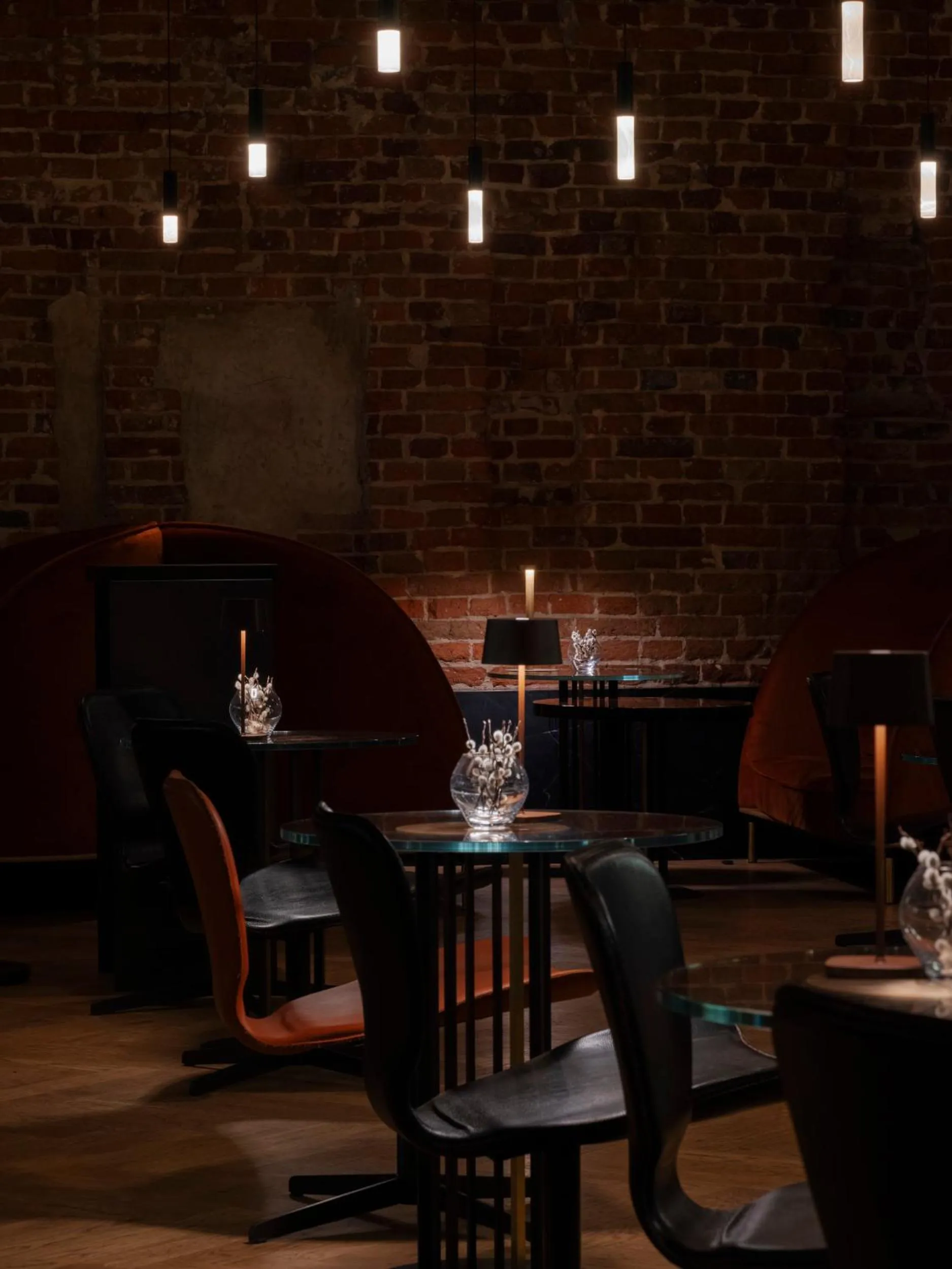 Restaurant/places to eat in Grand Hotel