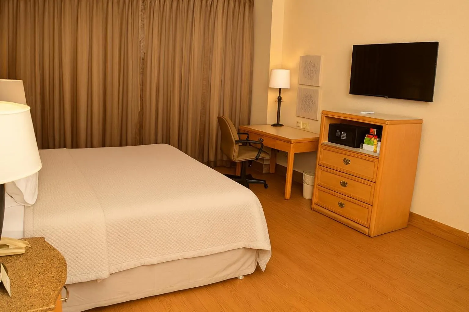 Bed in iStay Hotel Ciudad Victoria