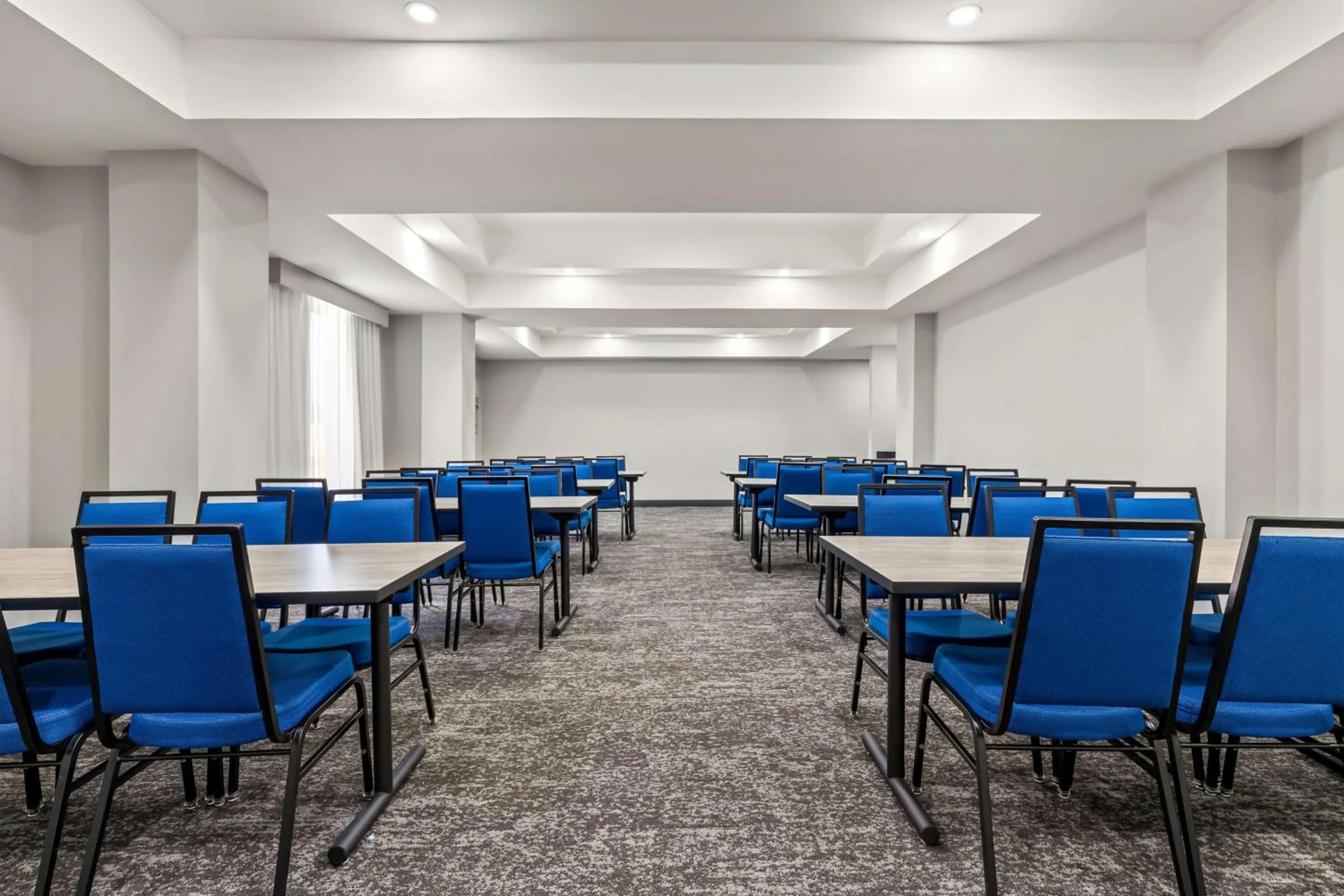 Meeting/conference room in Spark by Hilton Catoosa Tulsa