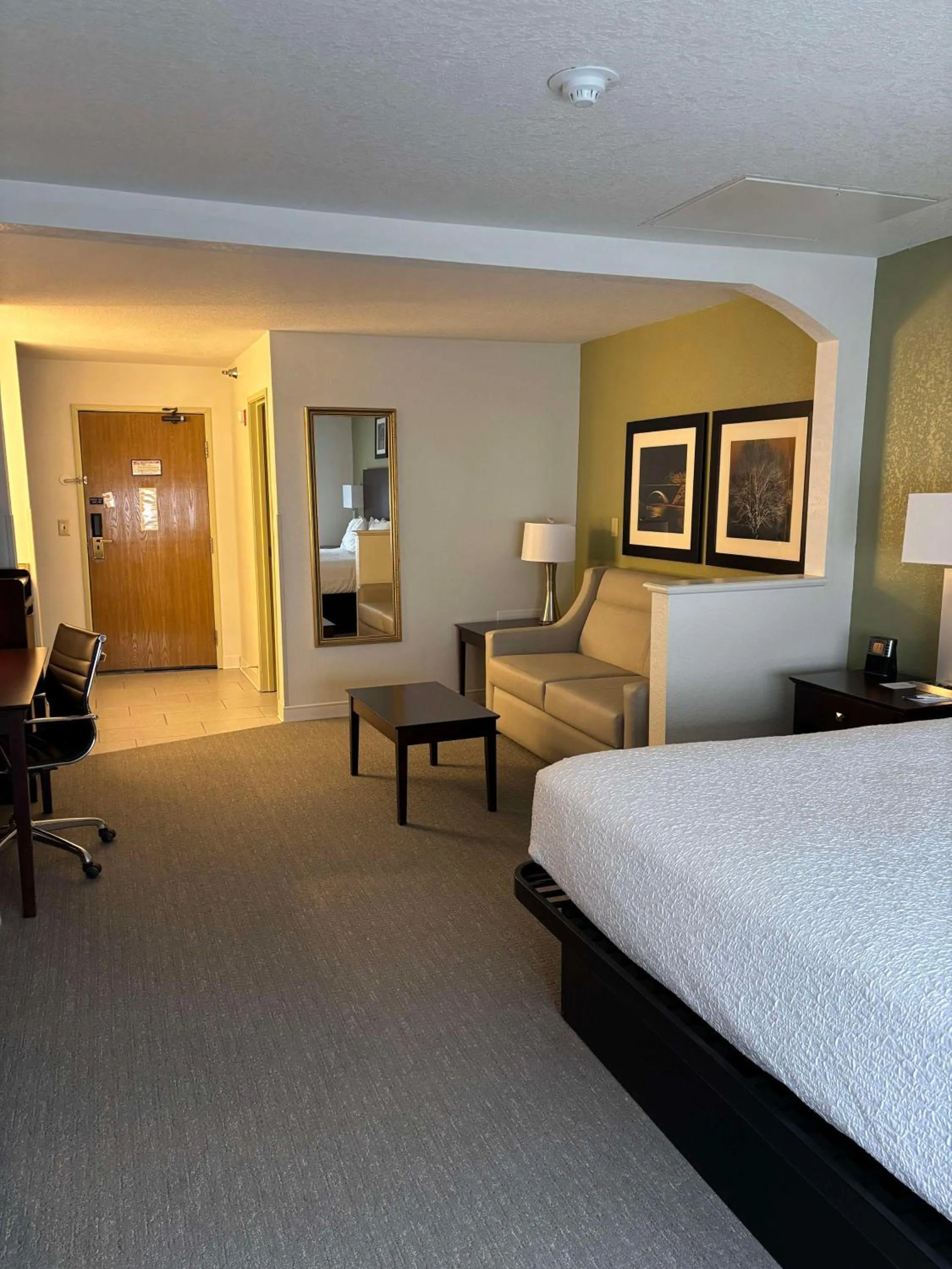 Photo of the whole room, Bed in Best Western Celina