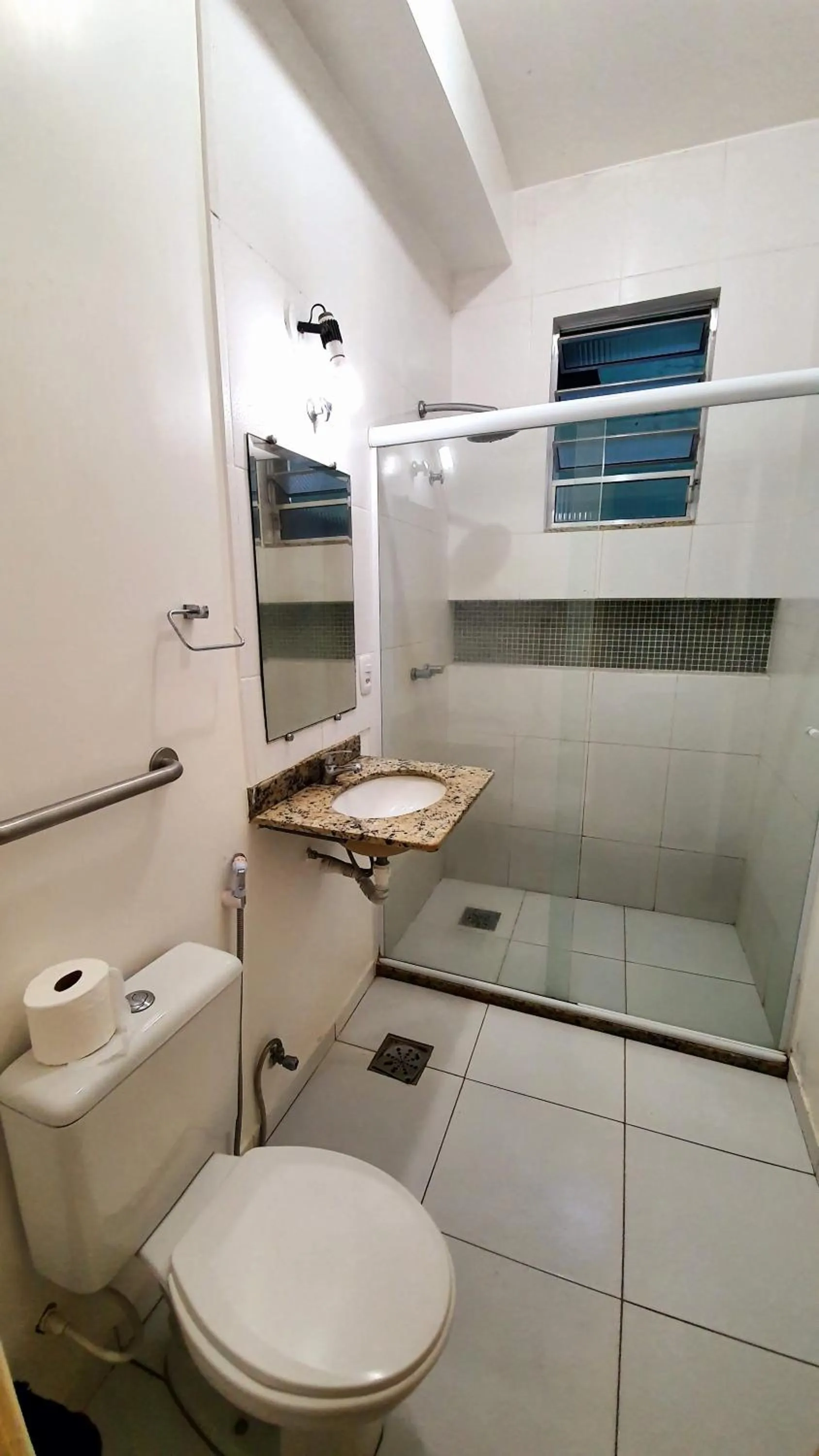 Bathroom in Hotel Angrense