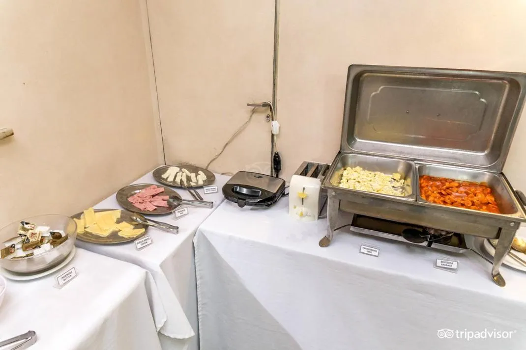 Continental breakfast in Hotel Angrense