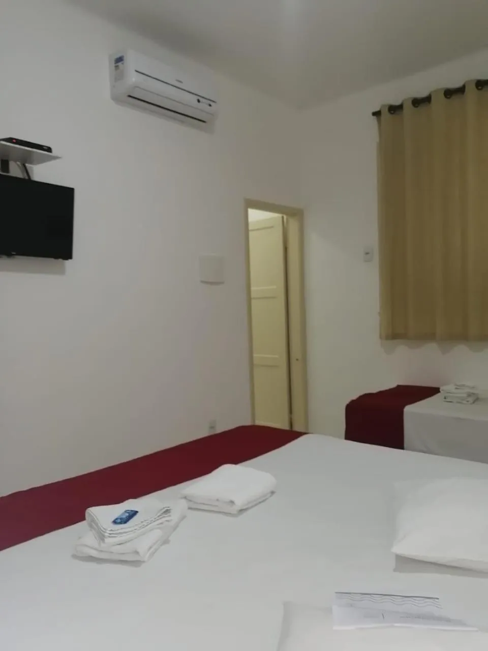 Bedroom, Bed in Hotel Angrense