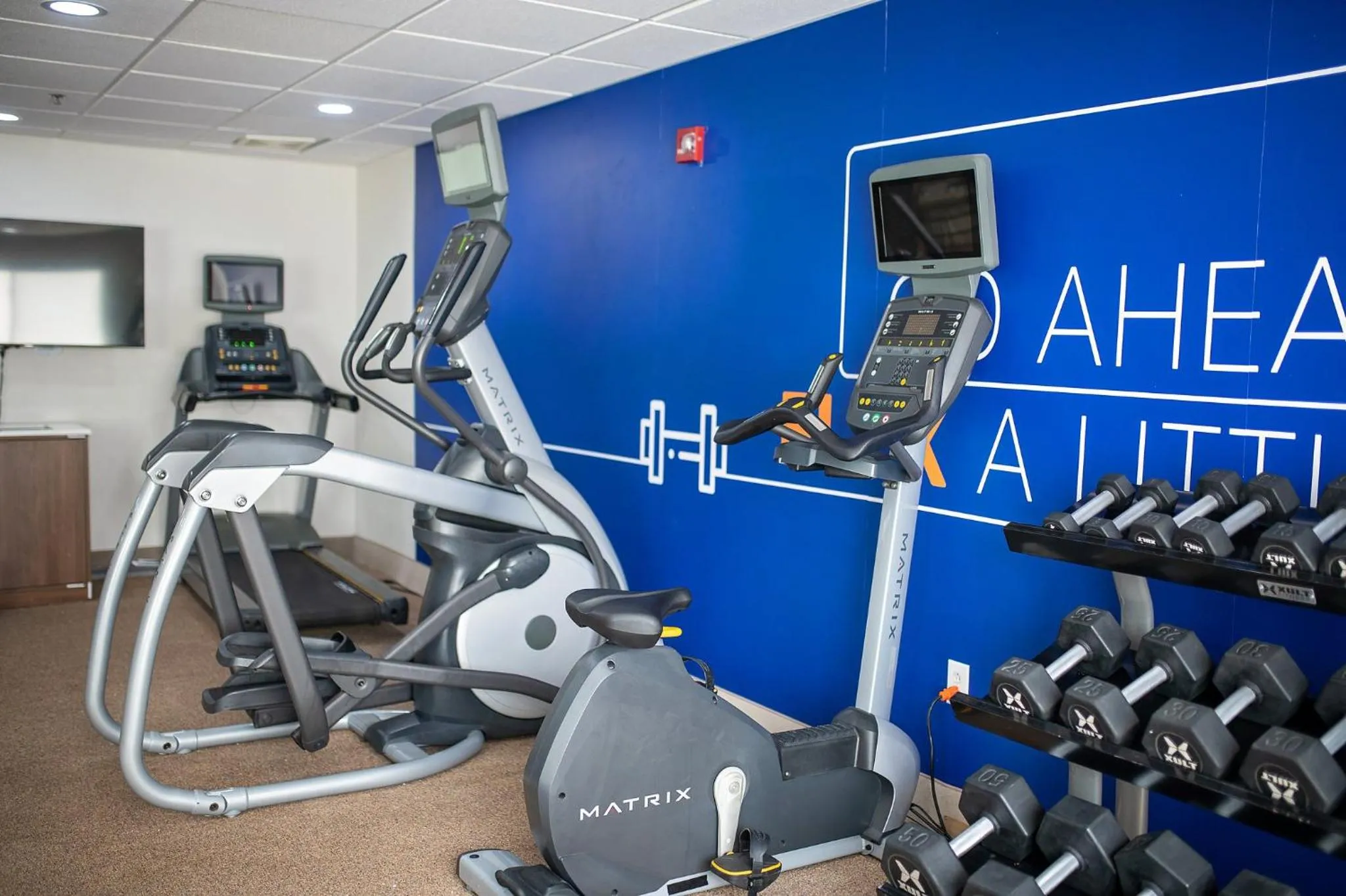 Fitness centre/facilities in Holiday Inn Express Hotel & Suites Center by IHG