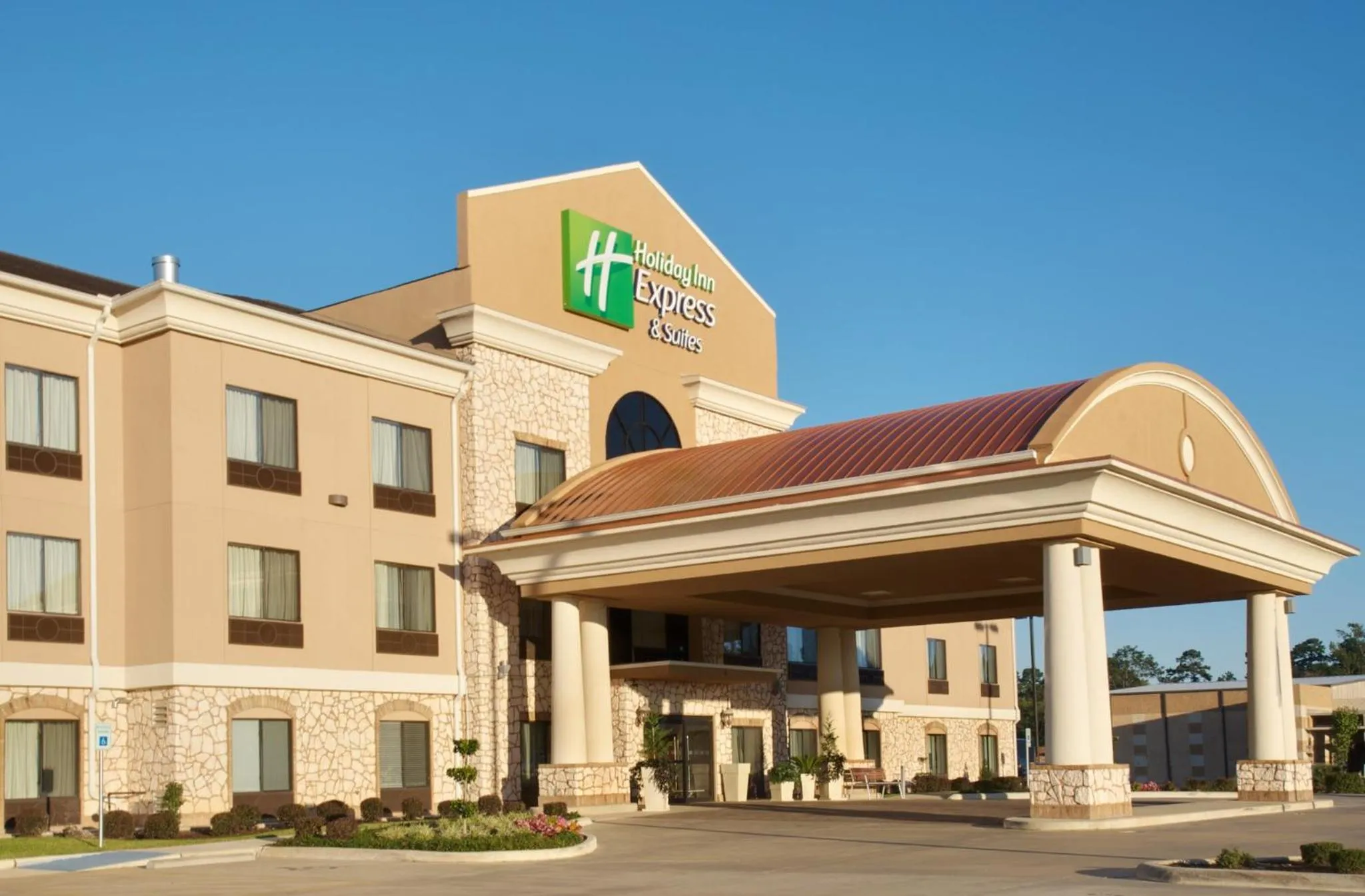 Property building in Holiday Inn Express Hotel & Suites Center by IHG