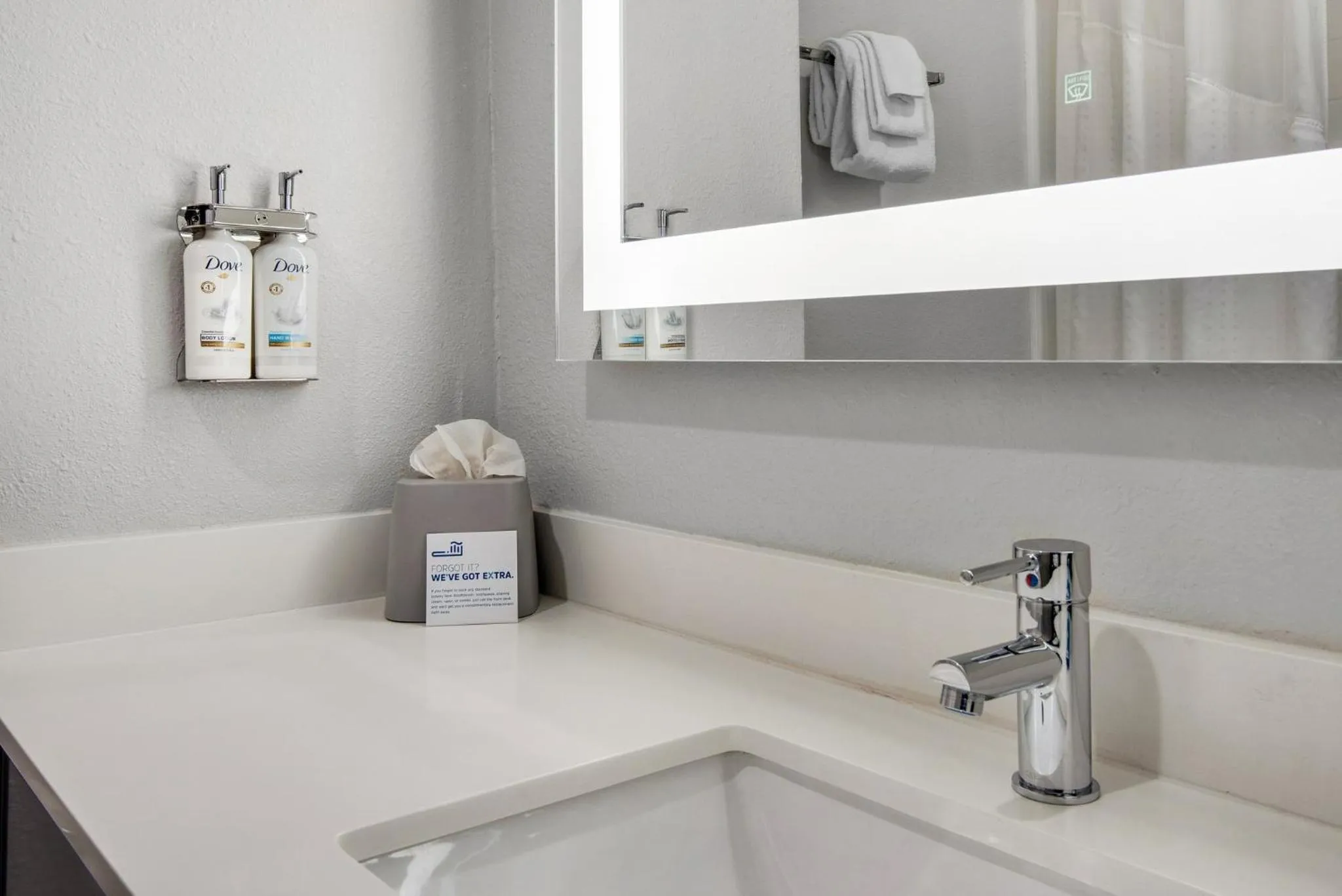 Photo of the whole room in Holiday Inn Express Destin E - Commons Mall Area by IHG