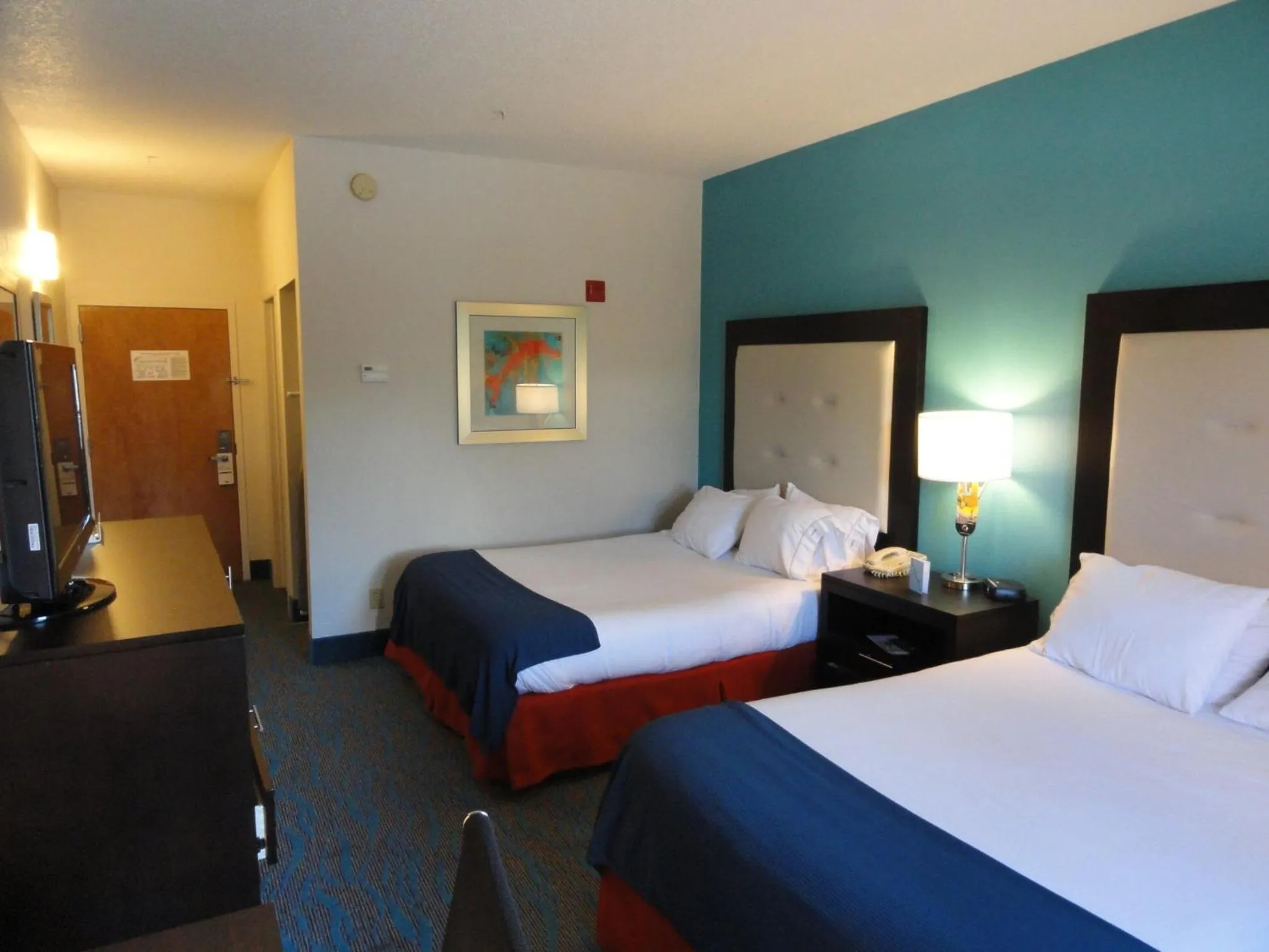 Photo of the whole room, Bed in Holiday Inn Express Destin E - Commons Mall Area by IHG