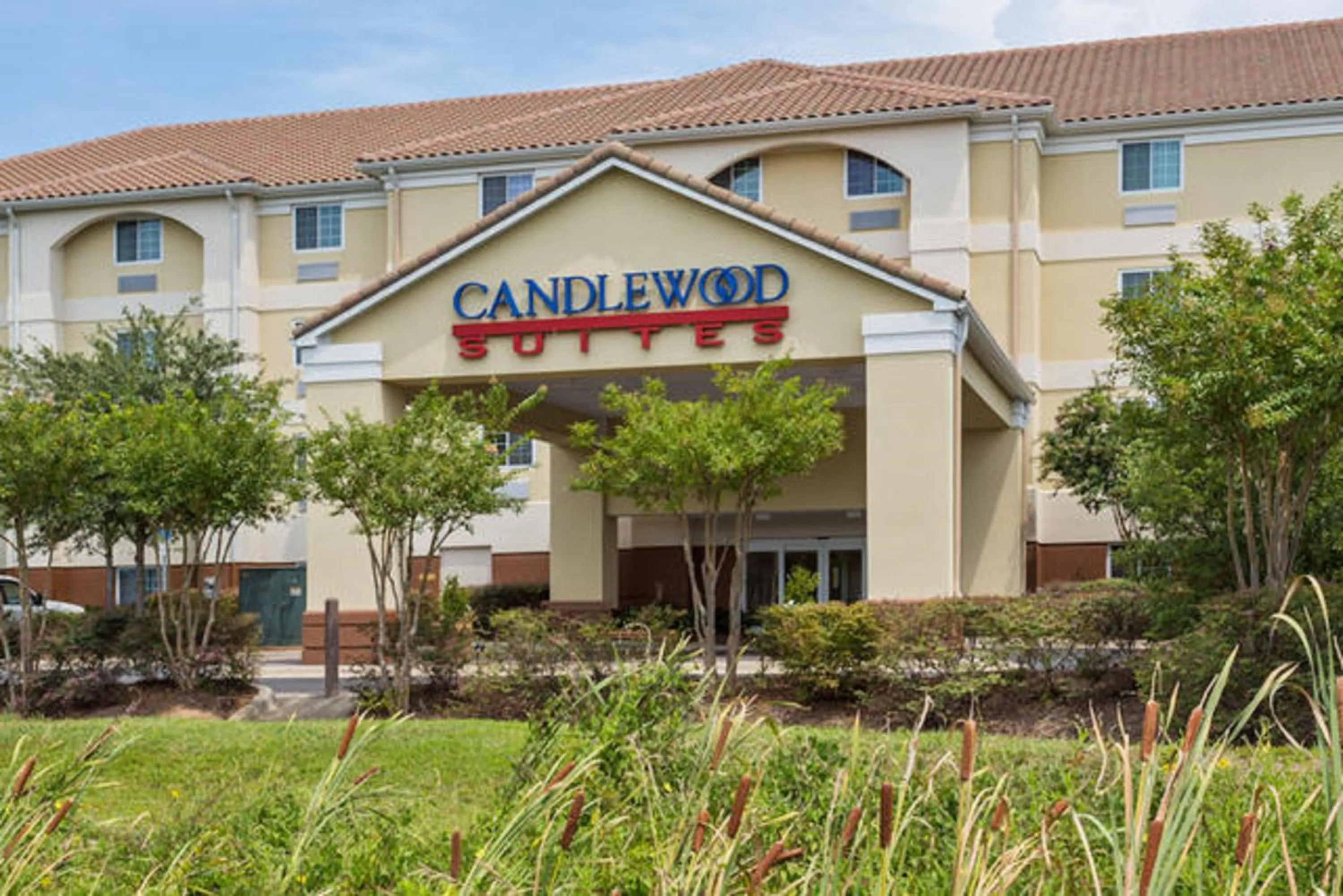 Property building in Candlewood Suites Destin-Sandestin Area by IHG