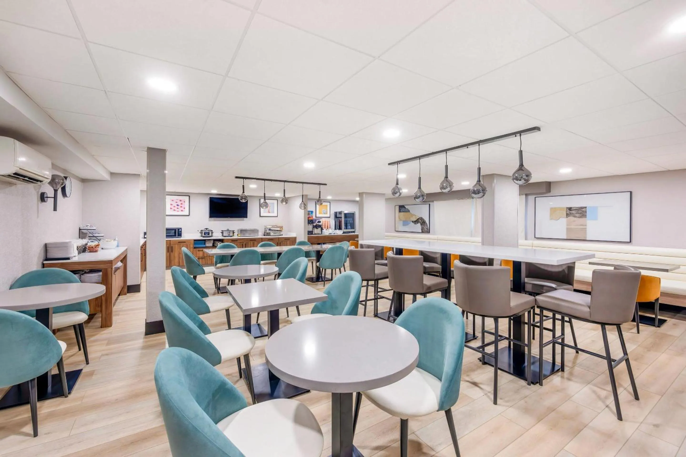 Breakfast in The Capitol Hotel Downtown, an Ascend Collection Hotel