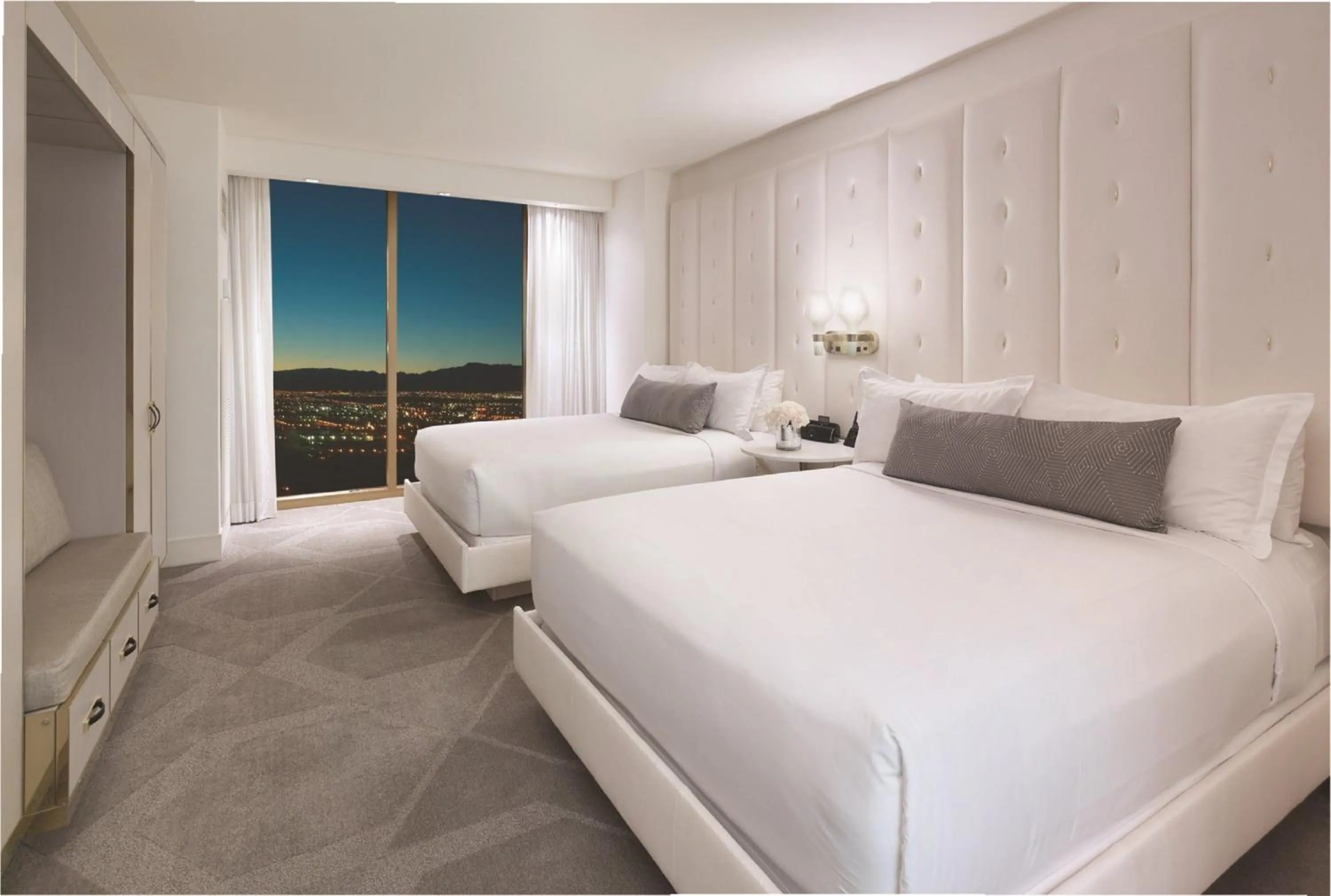 Photo of the whole room, Bed in W Las Vegas