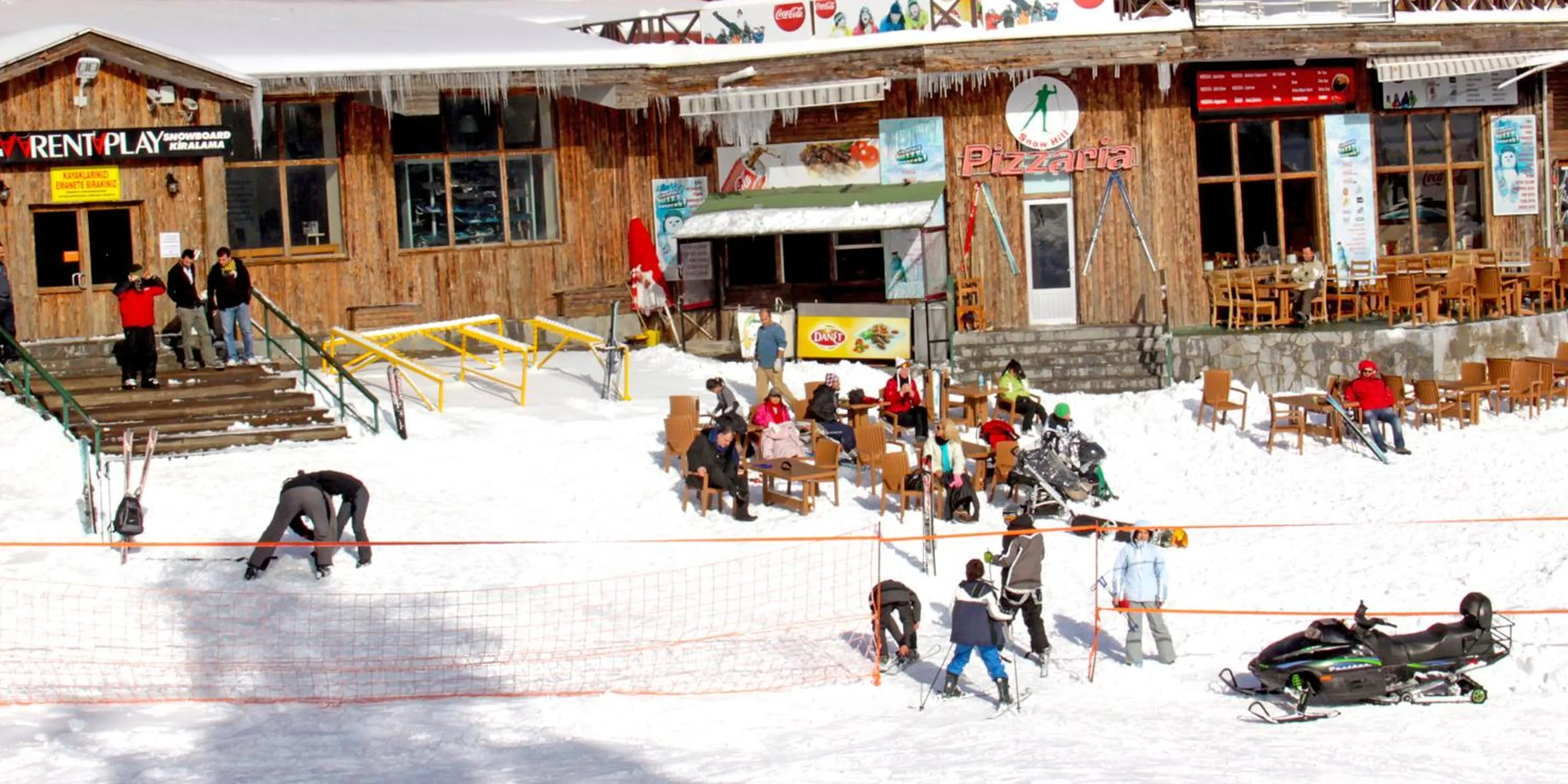 People in The Green Park Kartepe