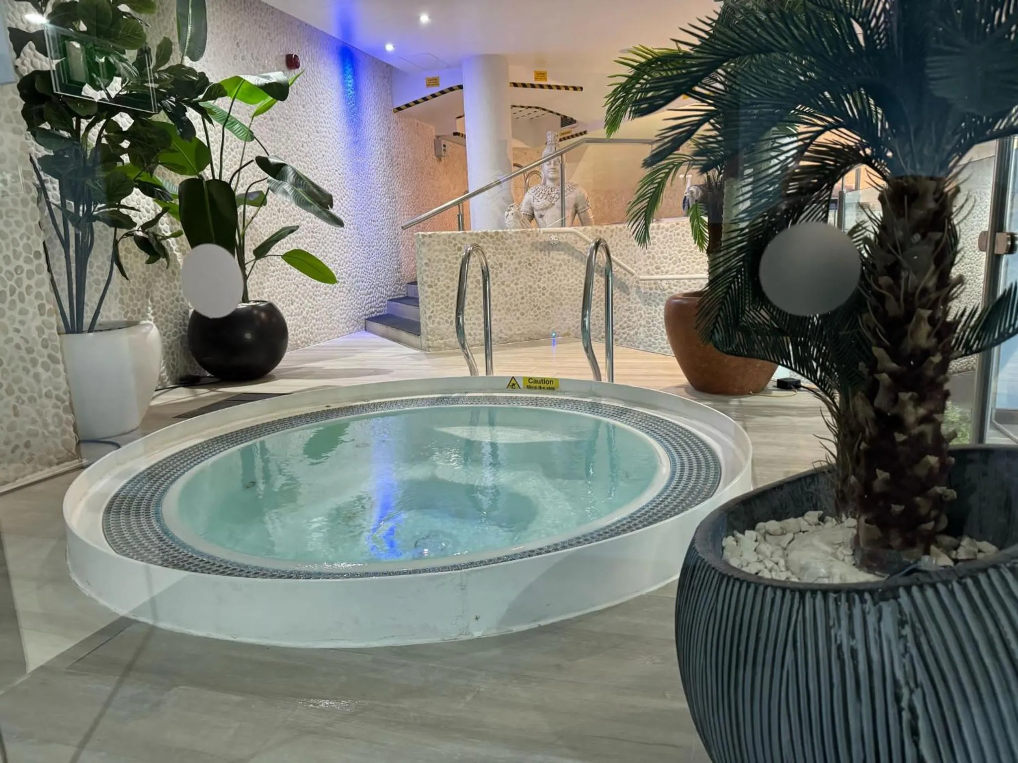 Hot Tub in Rafayel Hotel & Spa