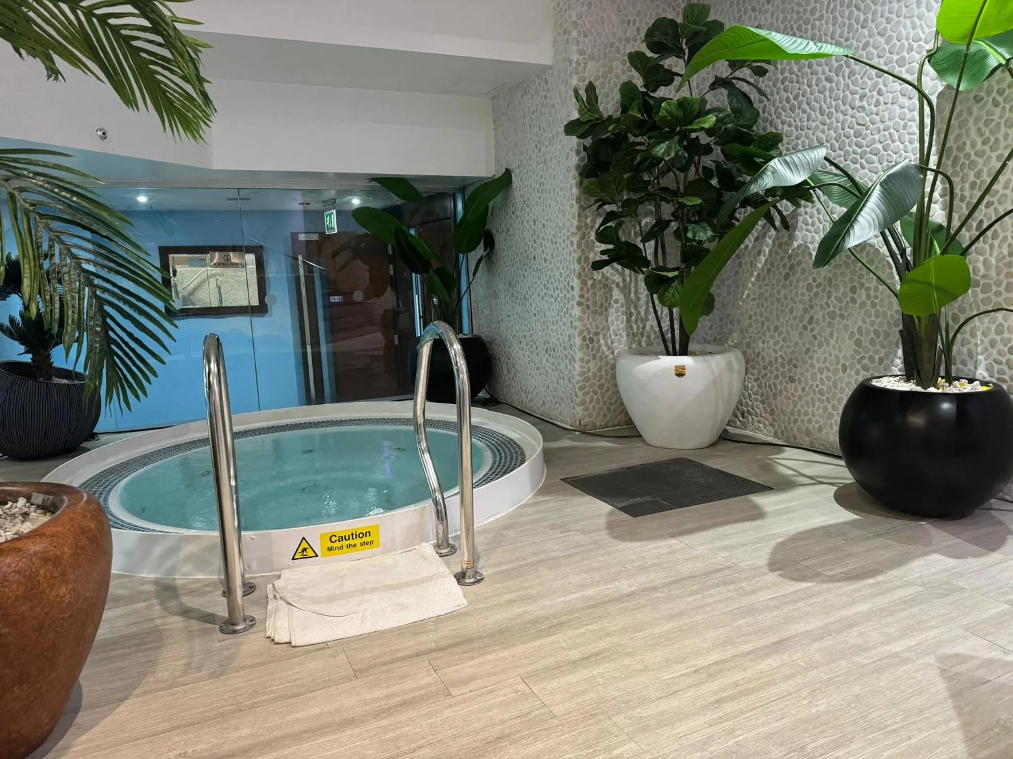 Hot Tub in Rafayel Hotel & Spa