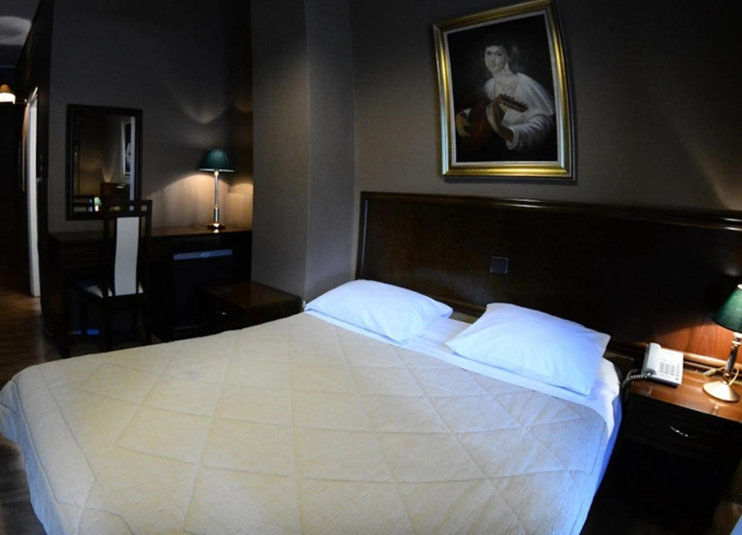 Photo of the whole room, Bed in Nicola Hotel