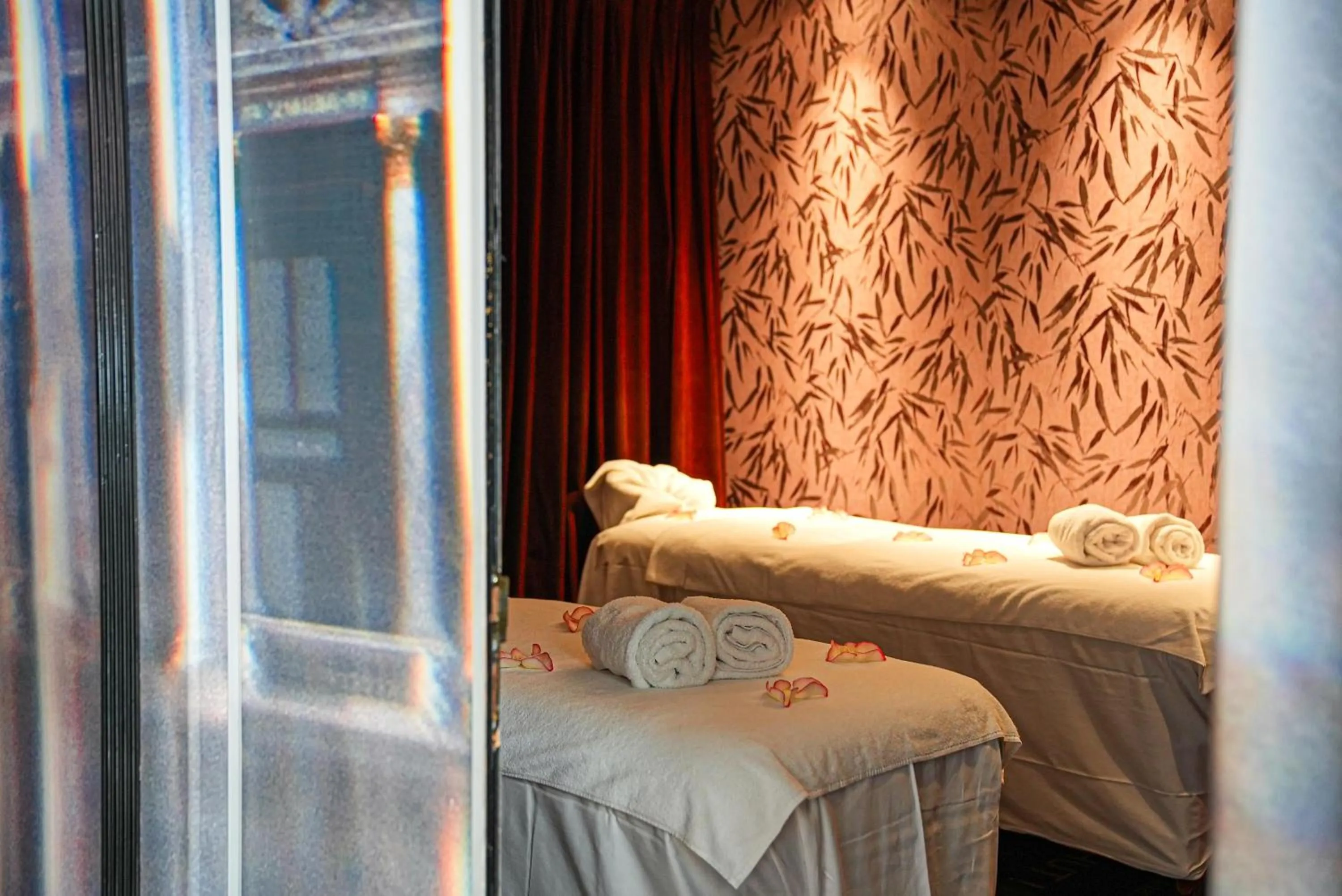 Spa and wellness centre/facilities, Bed in Secret de Paris - Hotel & Spa