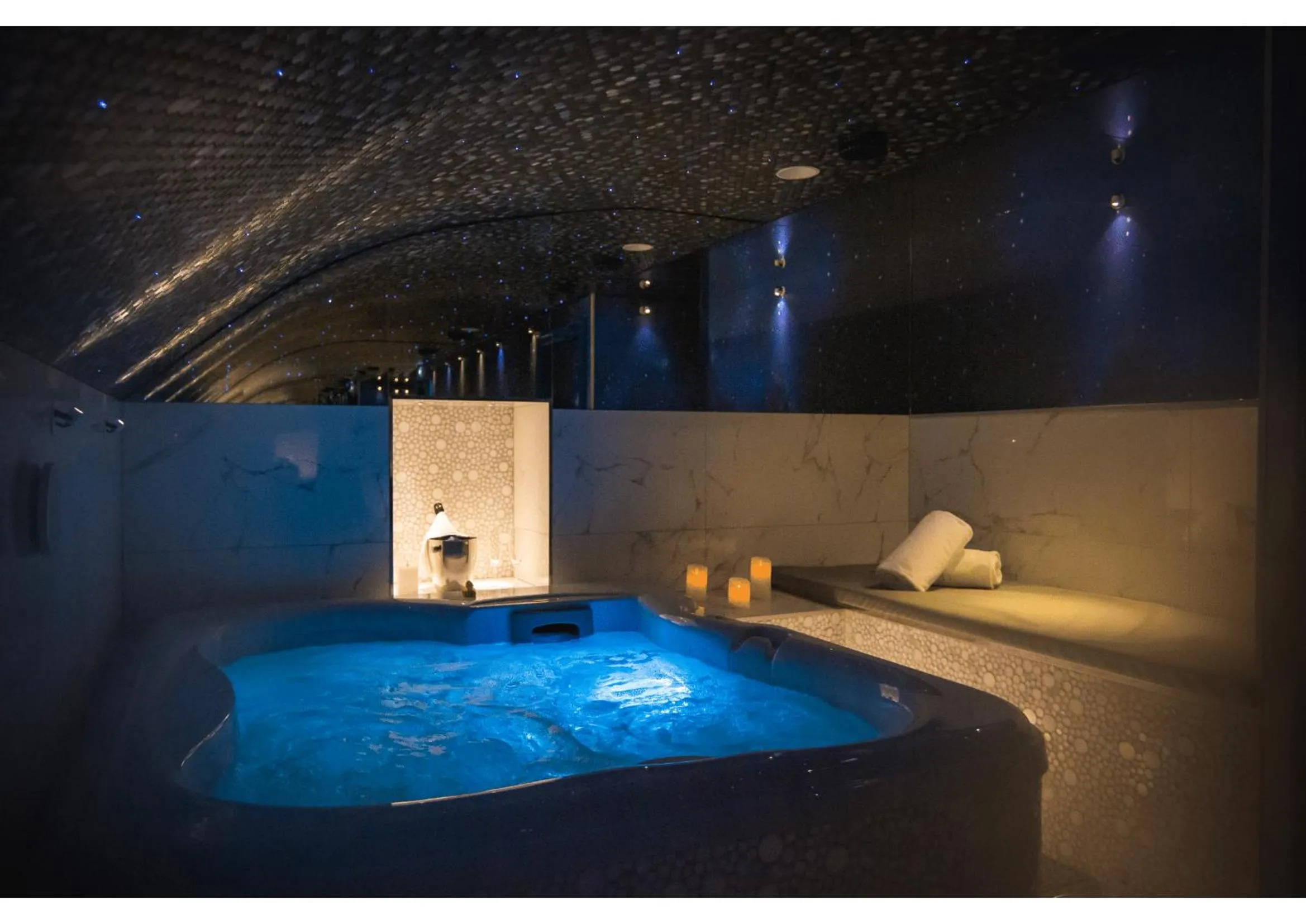 Spa and wellness centre/facilities in Secret de Paris - Hotel & Spa