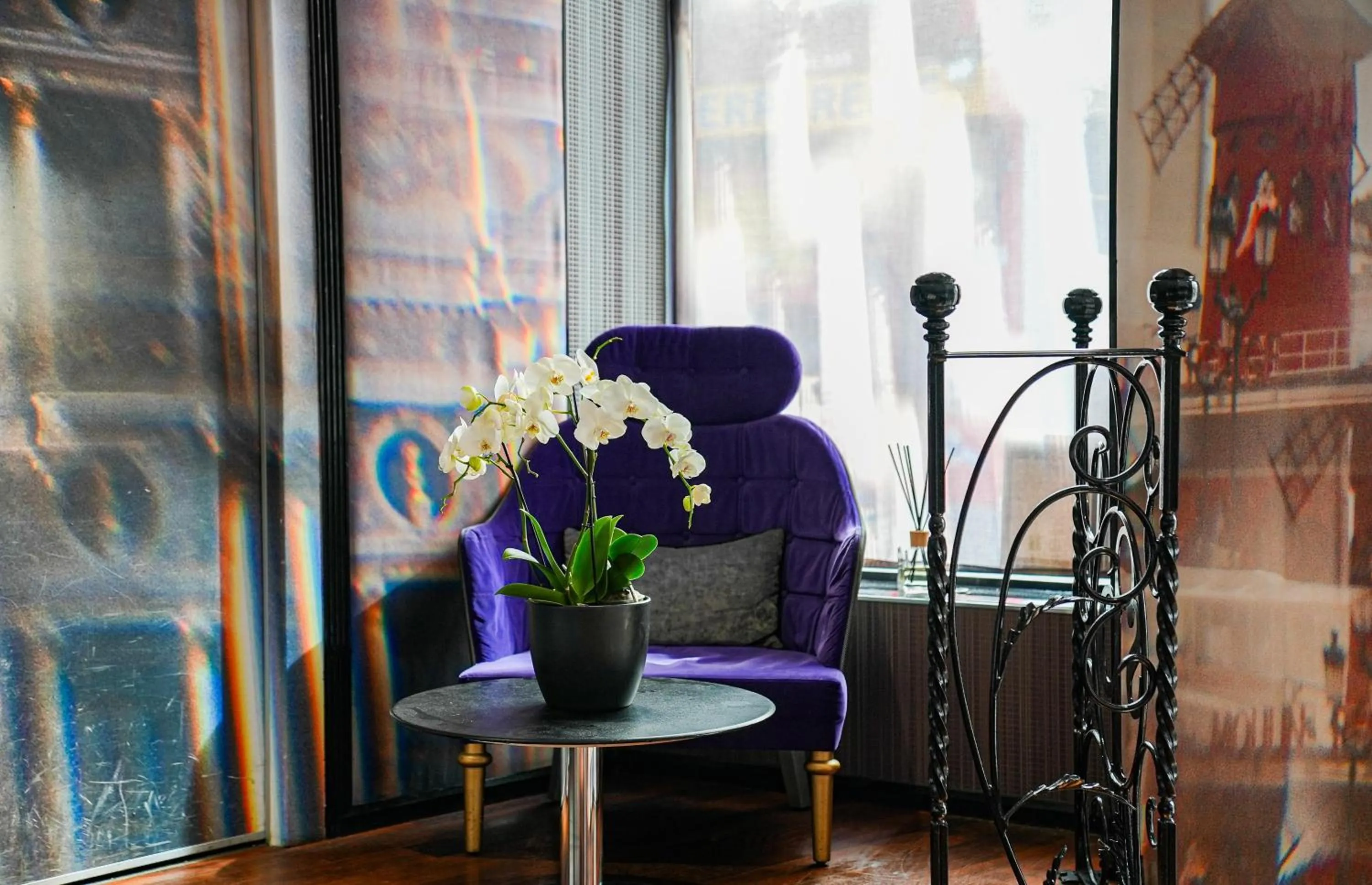 Lobby or reception in Secret de Paris - Hotel & Spa