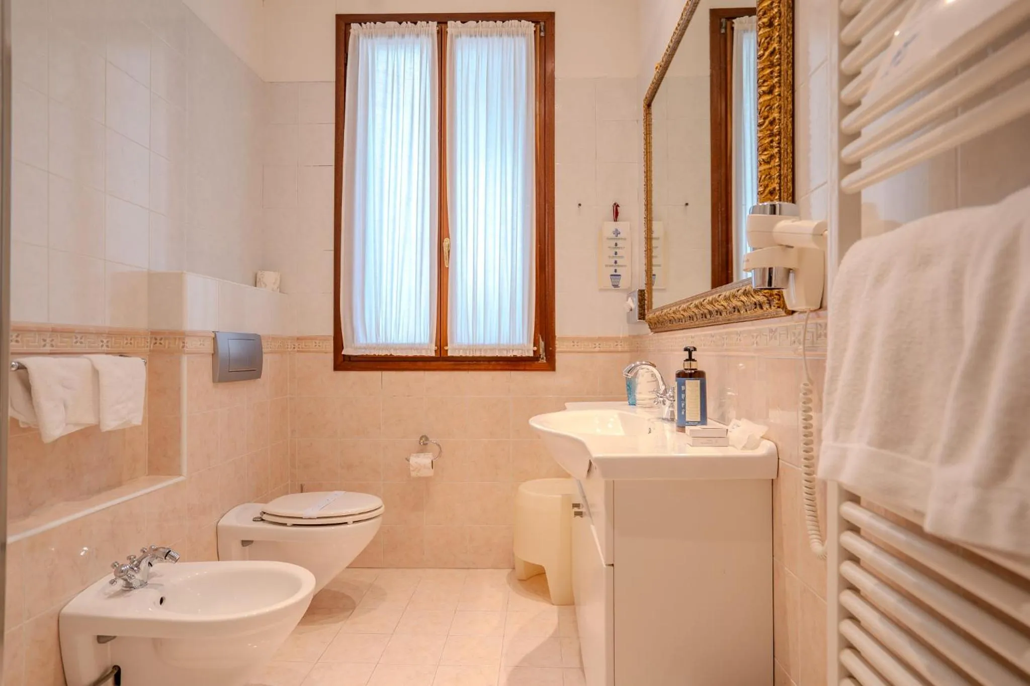 Bathroom in Ca' Angeli