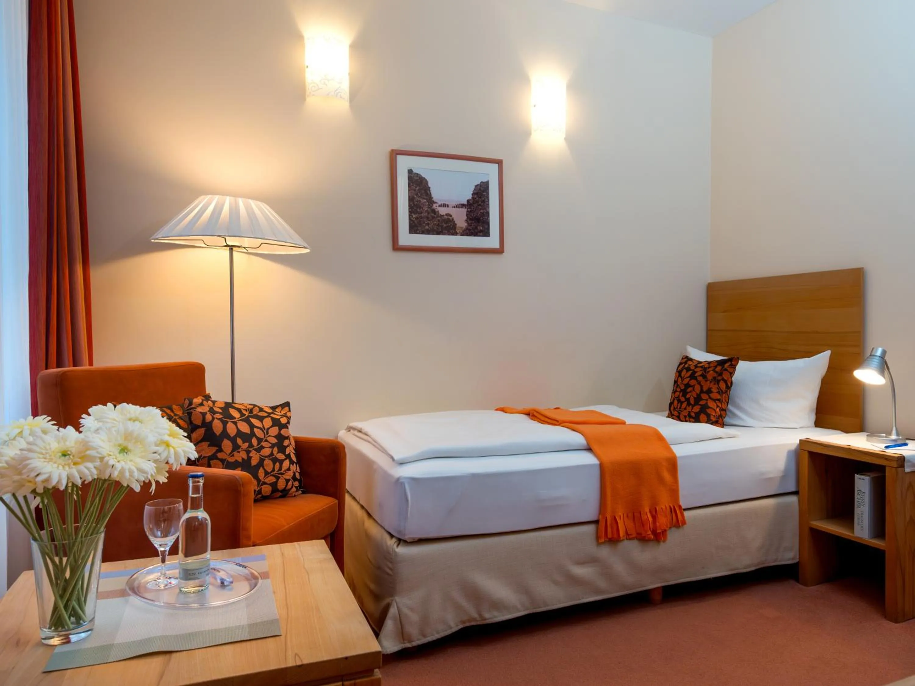 Photo of the whole room, Bed in Hotel Gutenberg