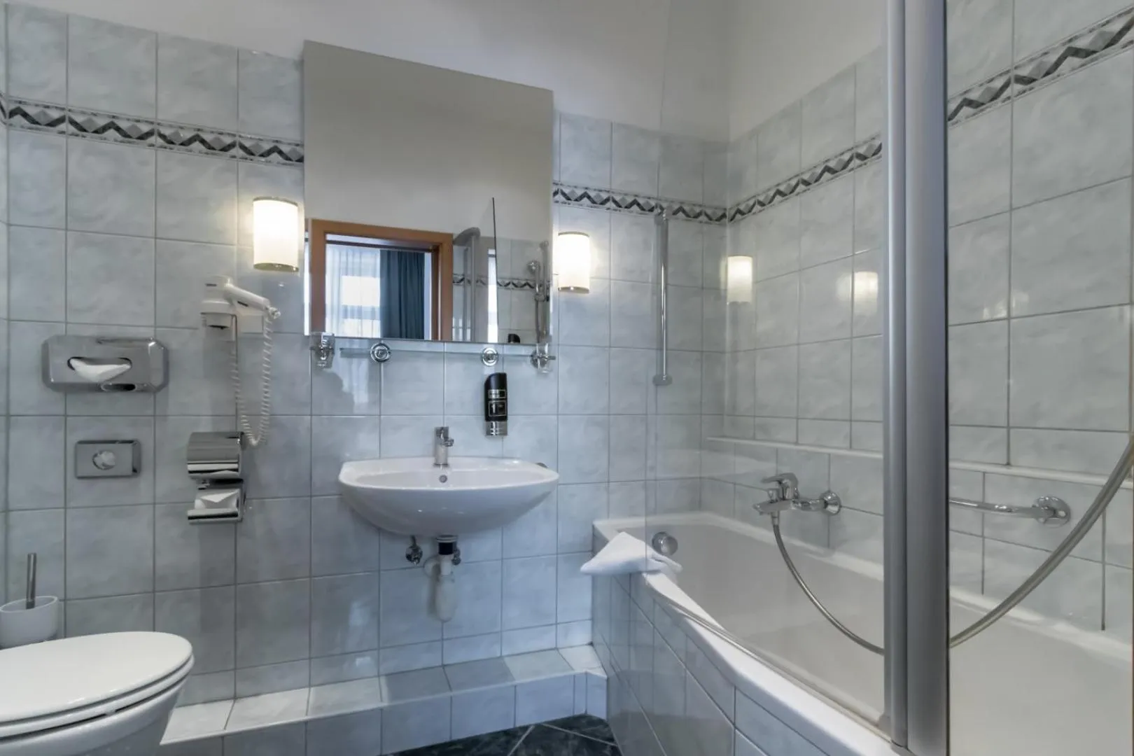 Bathroom in Hotel Corvinus Vienna