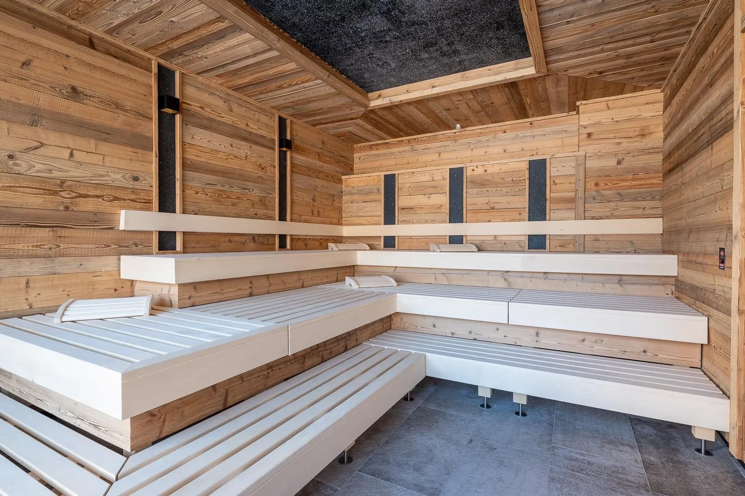 Sauna, Bed in Hotel Jagdschlössl