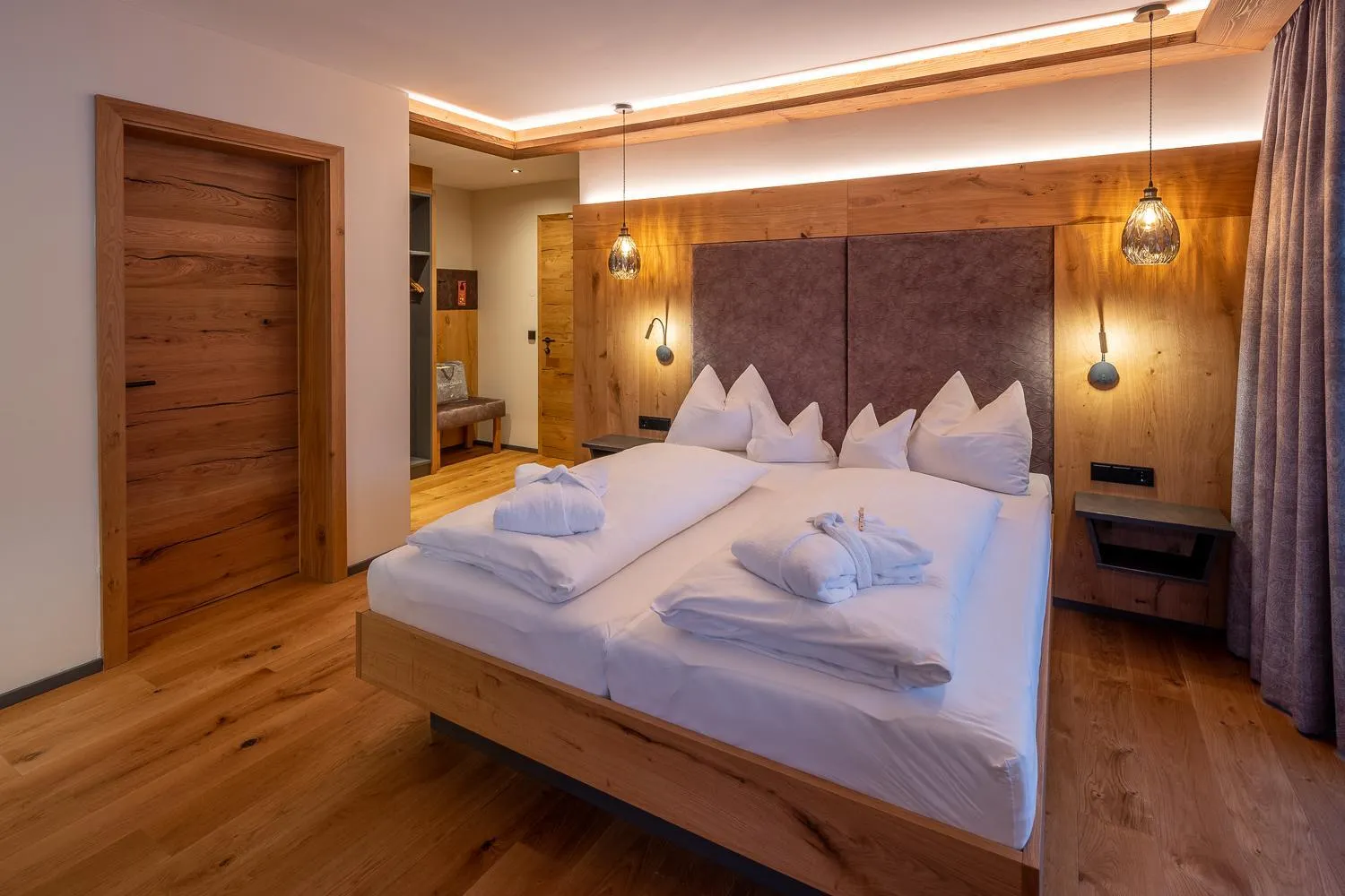 Photo of the whole room, Bed in Hotel Jagdschlössl