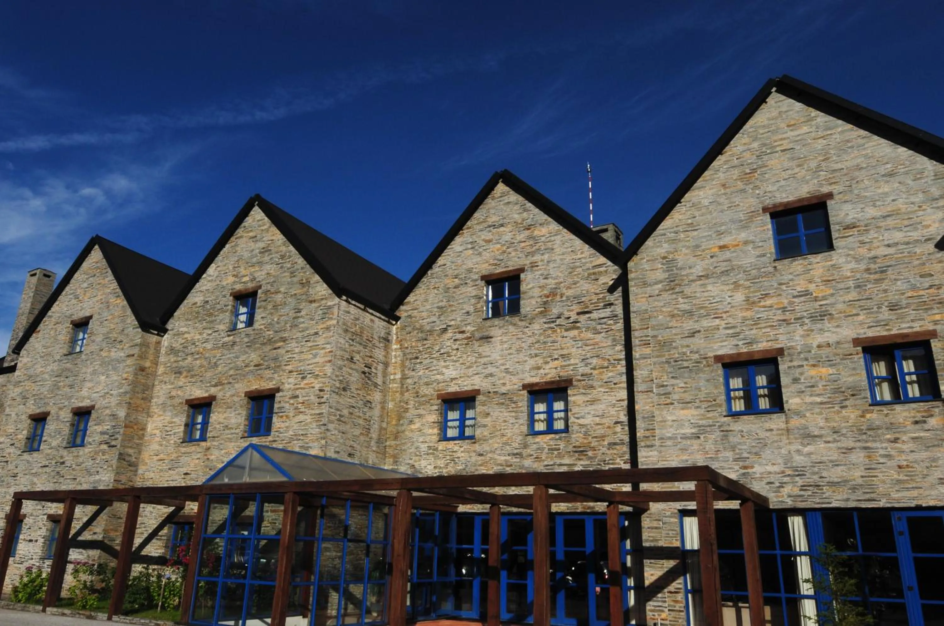 Property building in INATEL Piodao