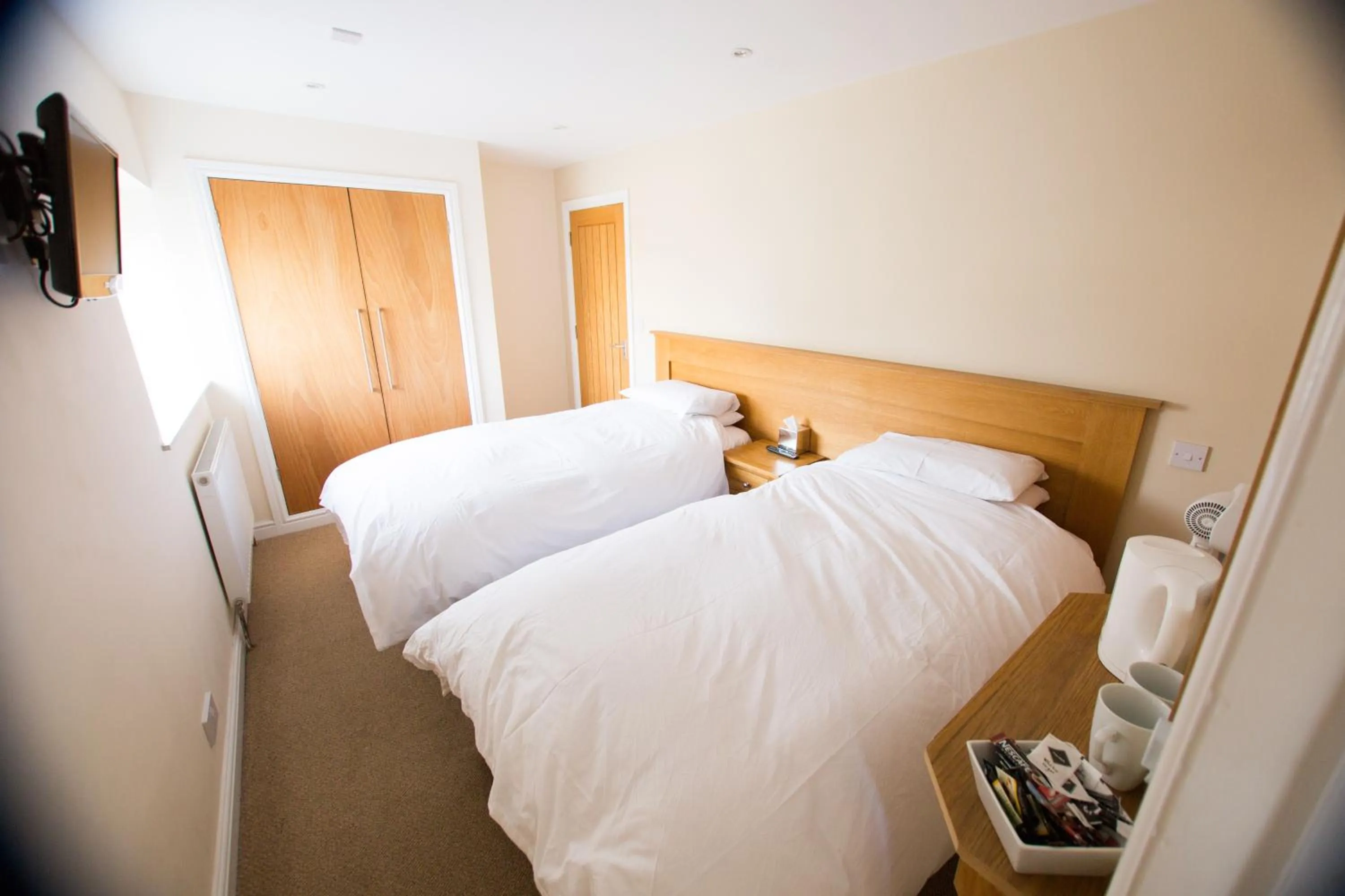 Photo of the whole room, Bed in Star Inn