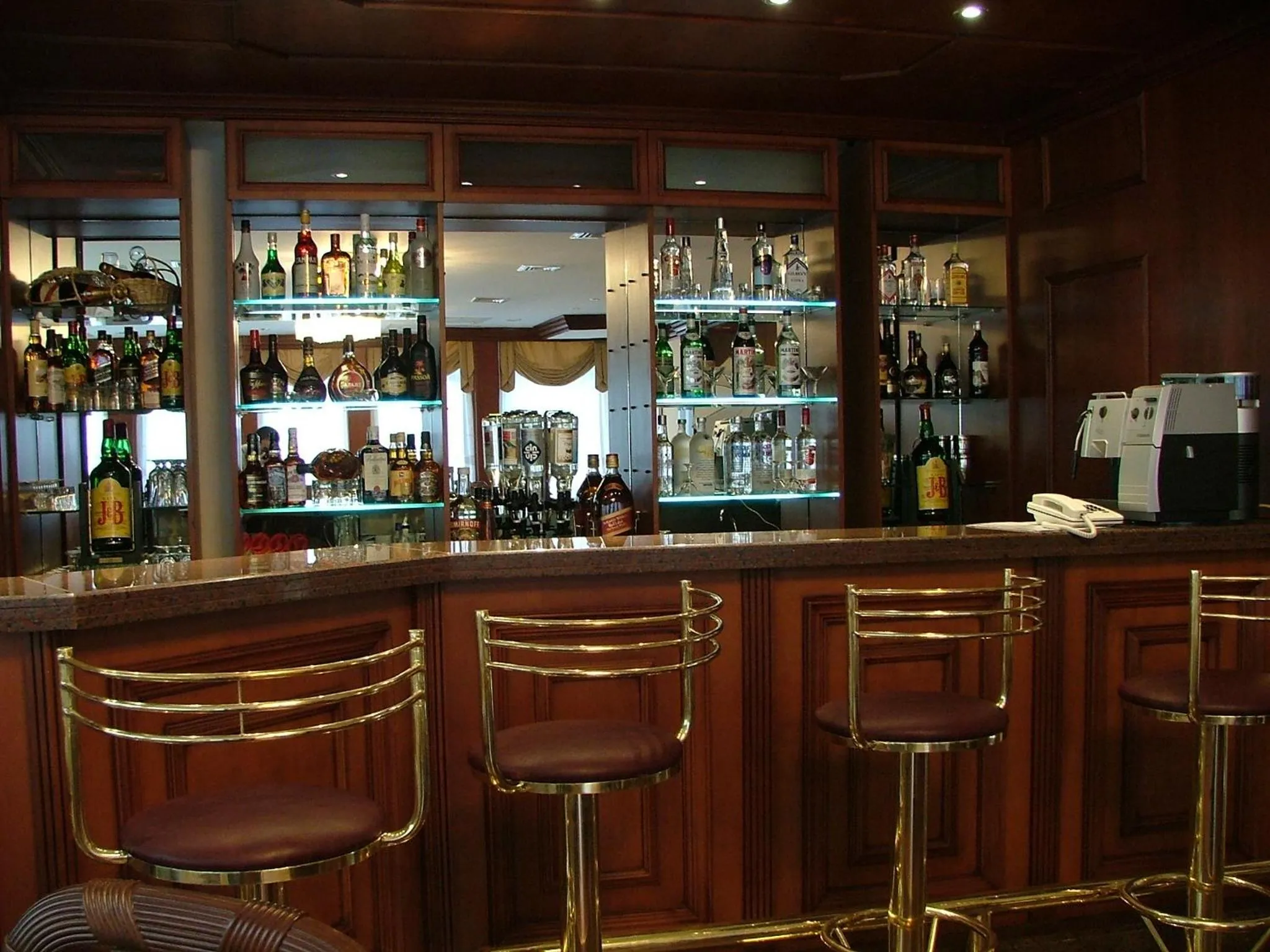 Lounge or bar in DOGA RESIDENCE HOTEL Ankara
