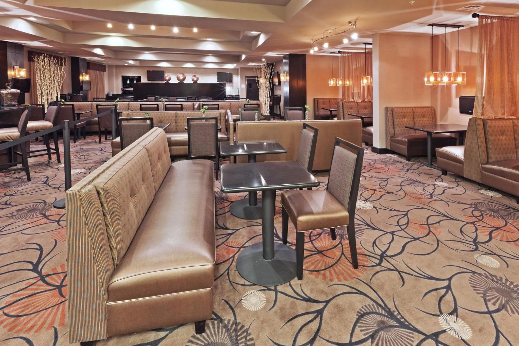 Restaurant/places to eat in Holiday Inn Hotel & Suites Tulsa South by IHG