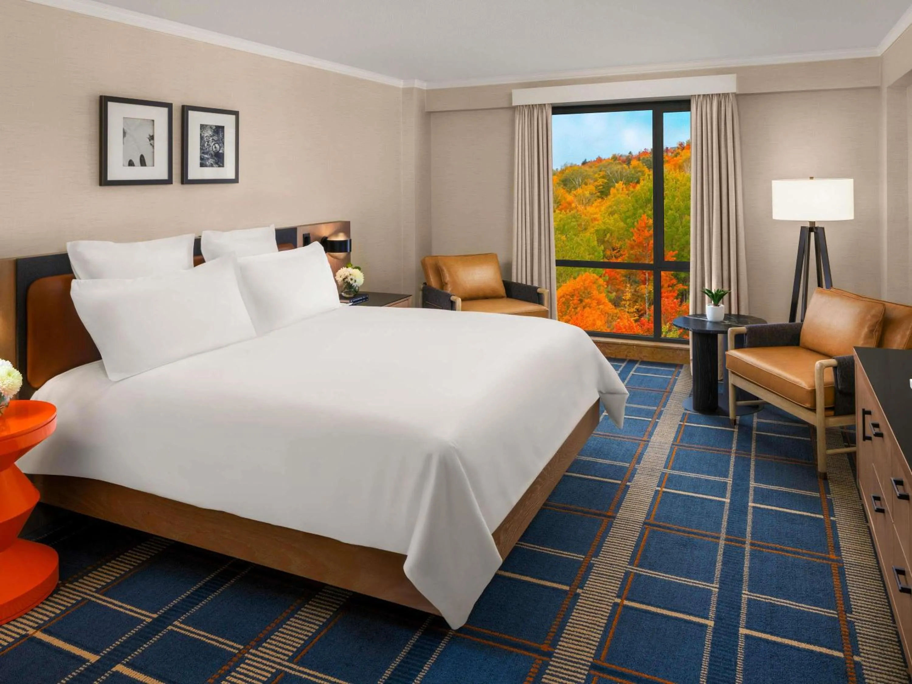 Bedroom, Bed in Fairmont Tremblant