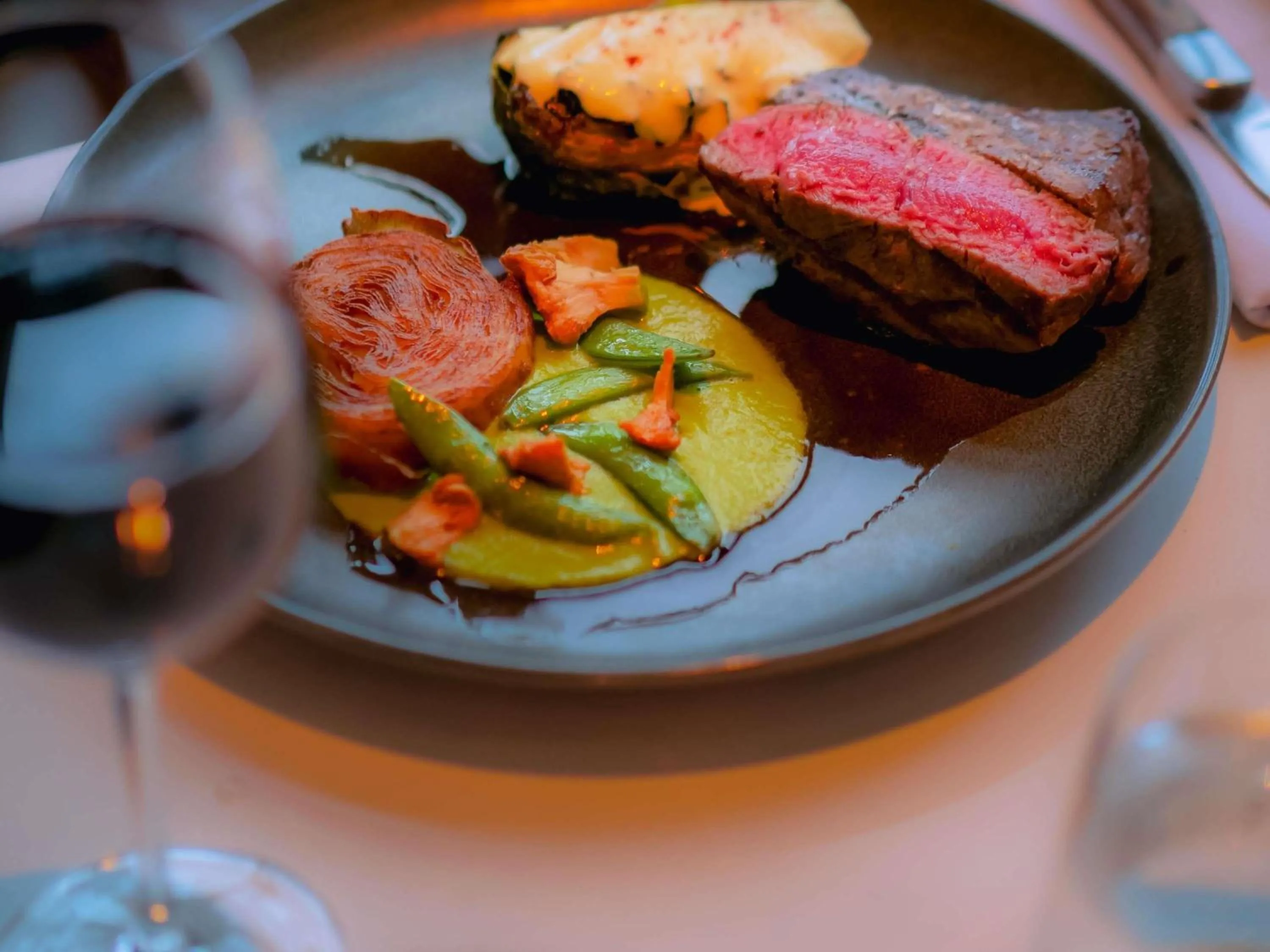 Restaurant/places to eat in Fairmont Tremblant