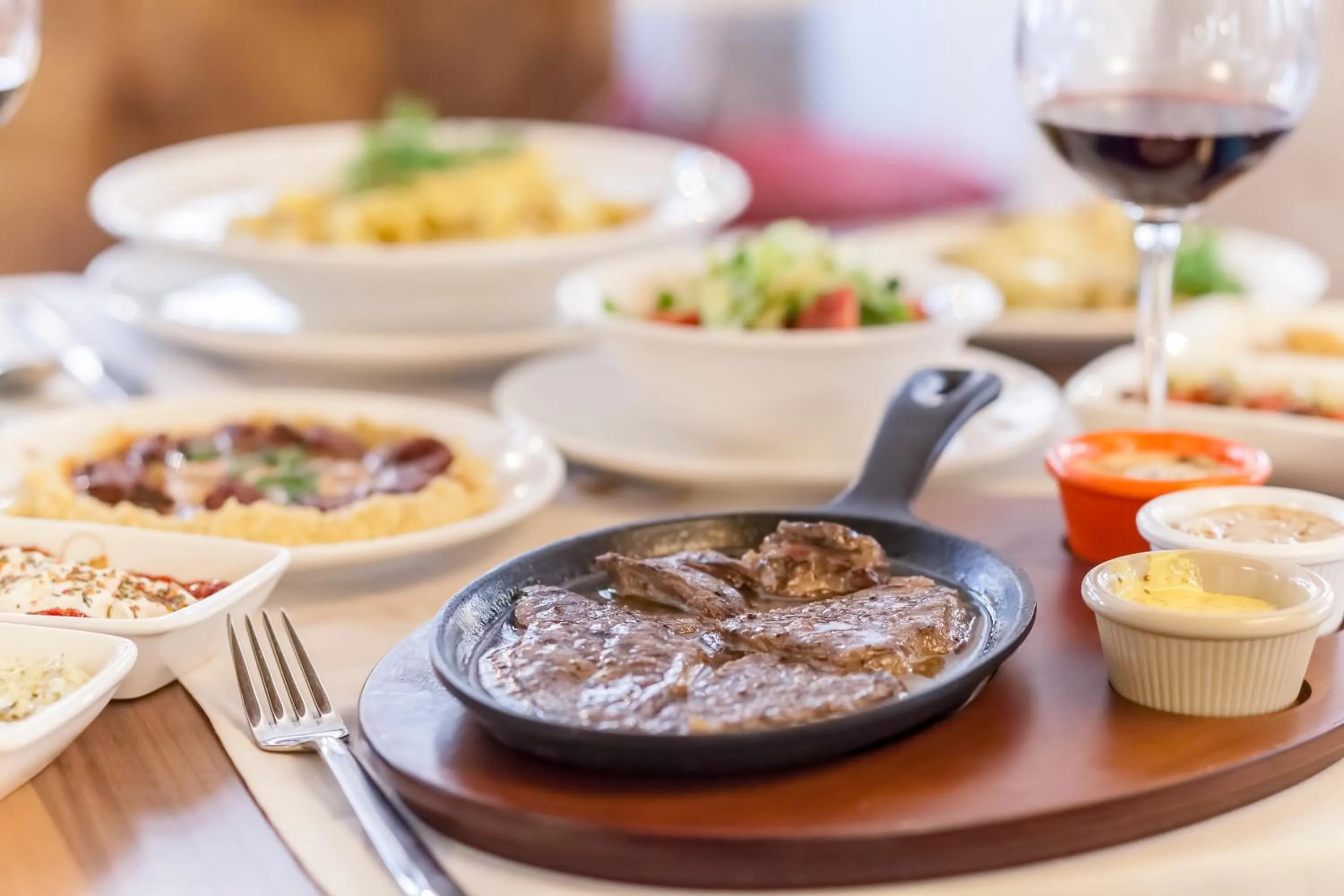 Restaurant/places to eat in Orchis Hotel