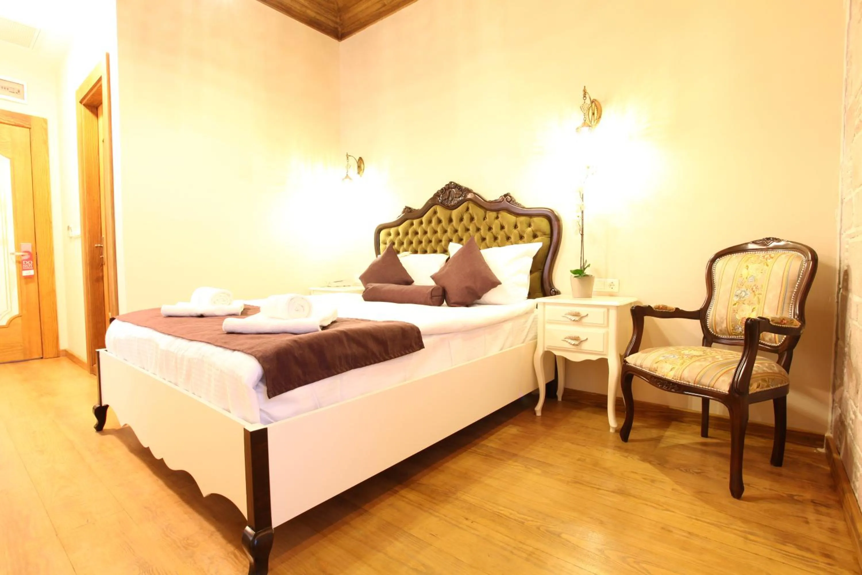 Decorative detail, Bed in Orchis Hotel