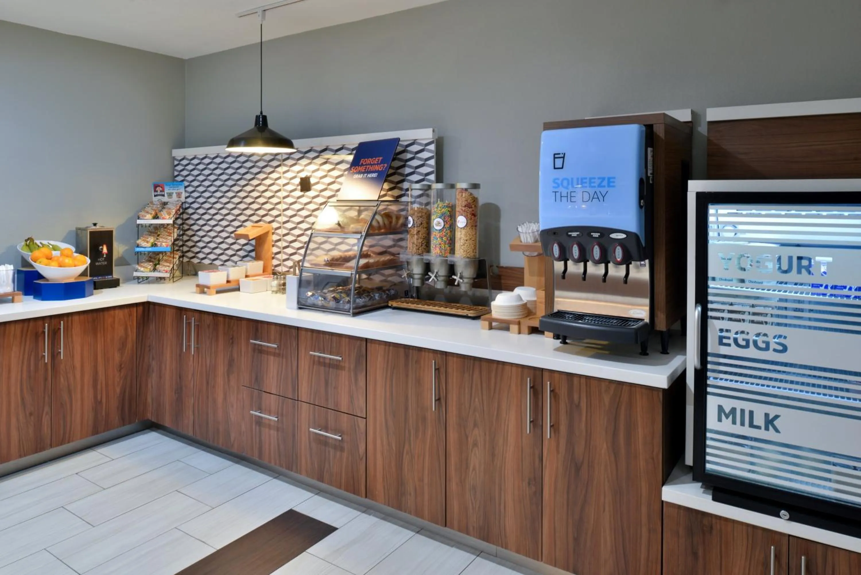 Breakfast in Holiday Inn Express Hotel & Suites Carthage by IHG