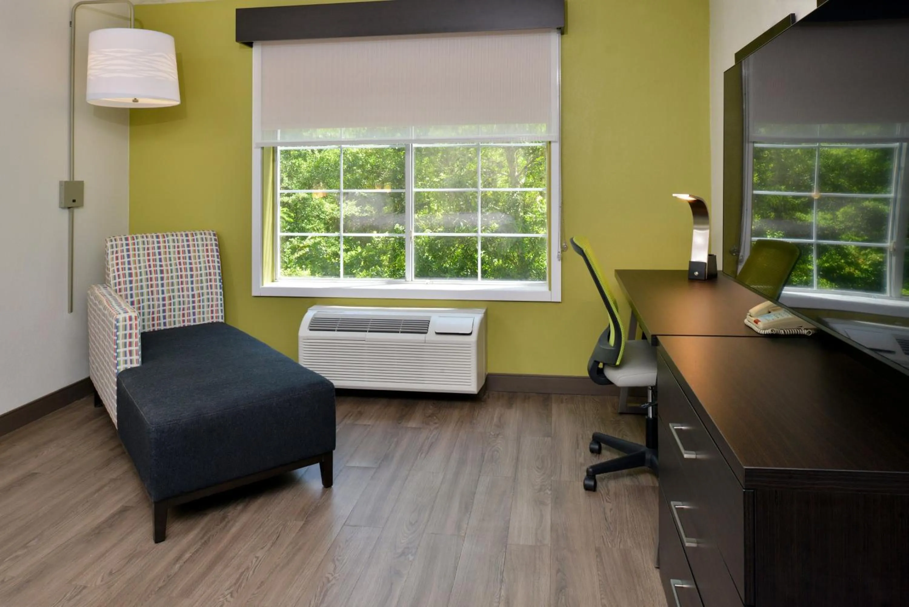 Photo of the whole room in Holiday Inn Express Hotel & Suites Carthage by IHG