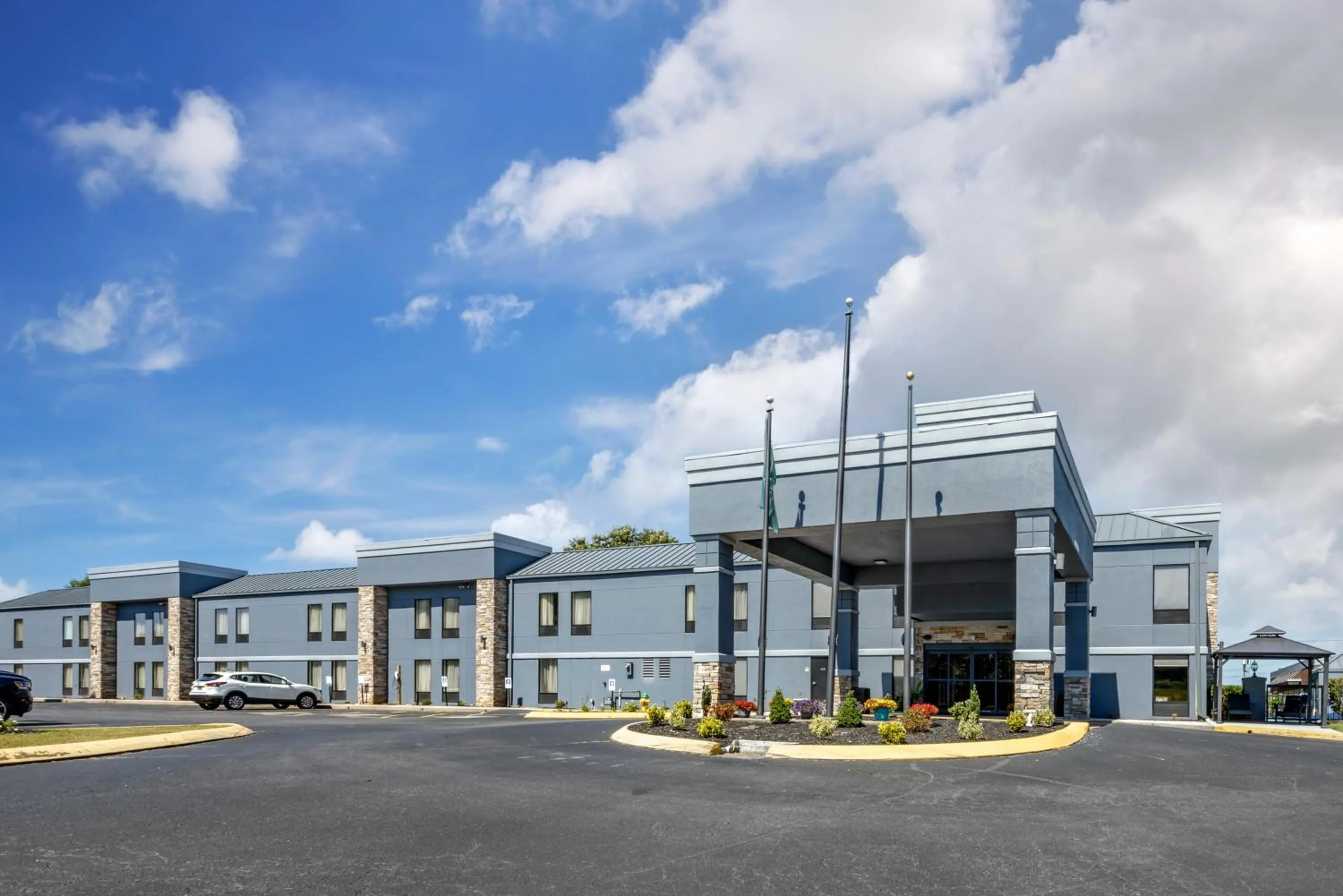 Property building in Quality Inn Clarksville - Exit 11