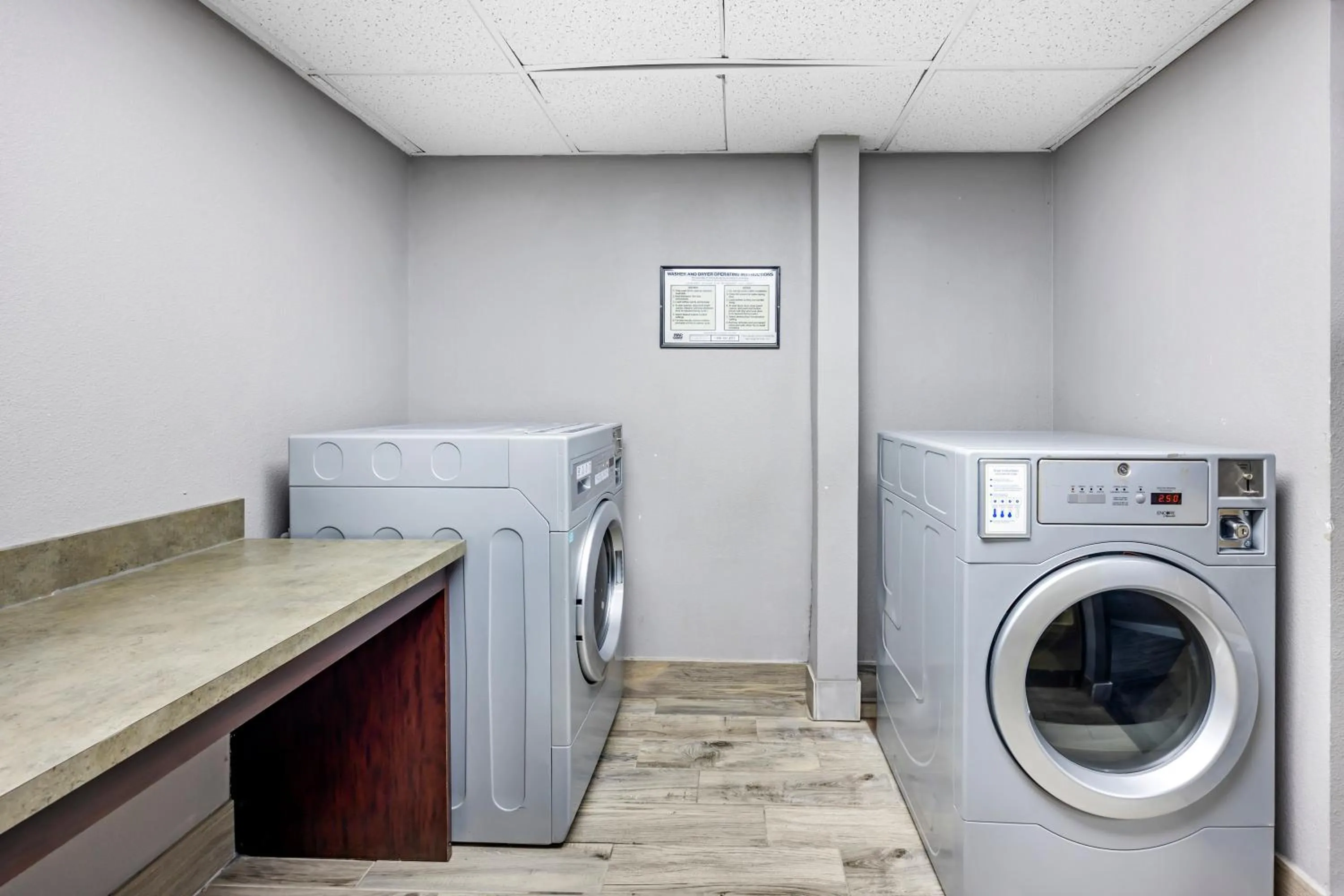 washing machine in Quality Inn Clarksville - Exit 11