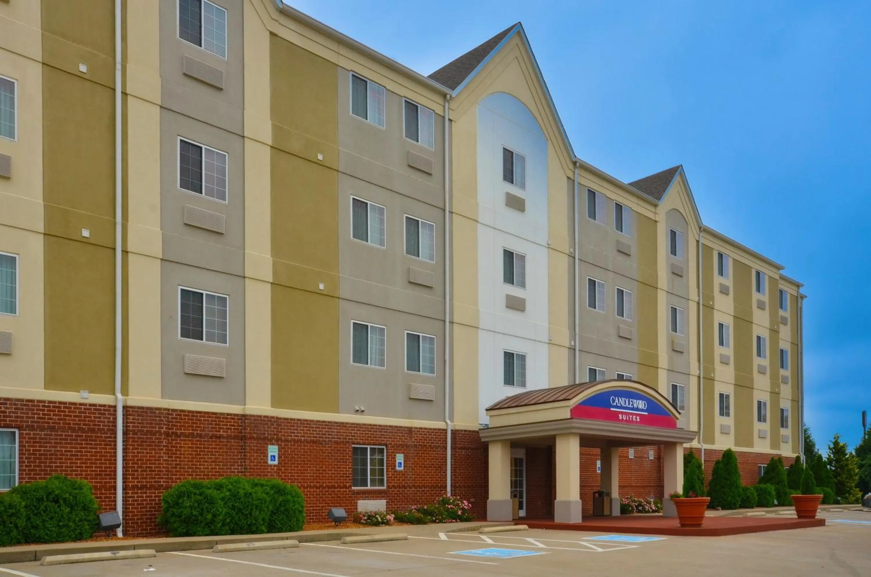 Property building in Candlewood Suites Clarksville by IHG